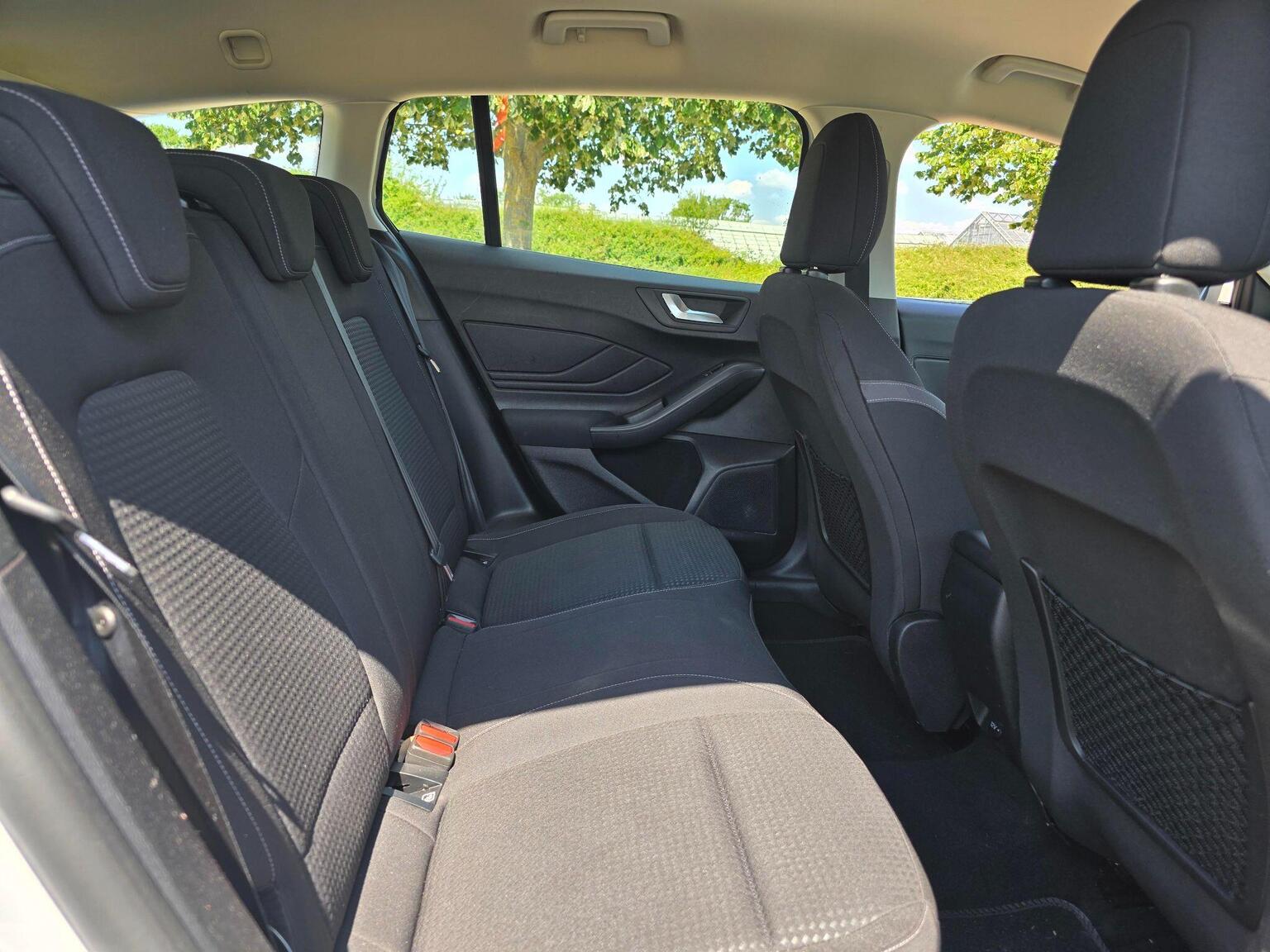 2020 Ford Focus image 25