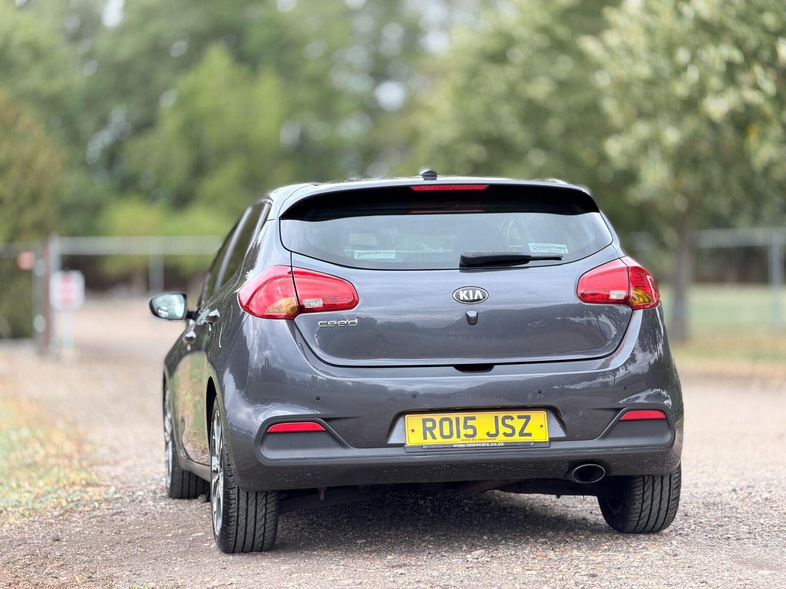 2015 Kia Ceed image 13
