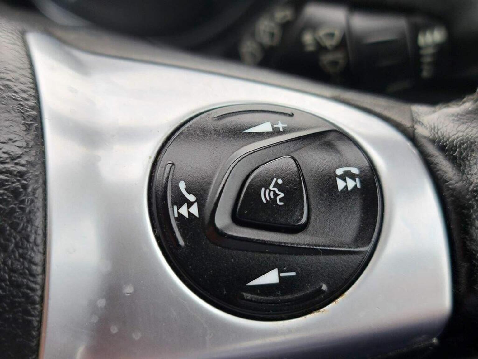 2015 Ford Kuga image 27
