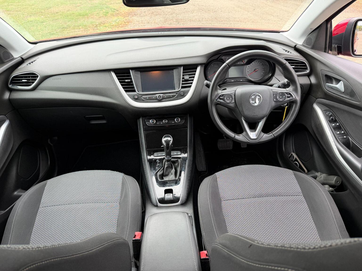 2020 Vauxhall Grandland X image 31