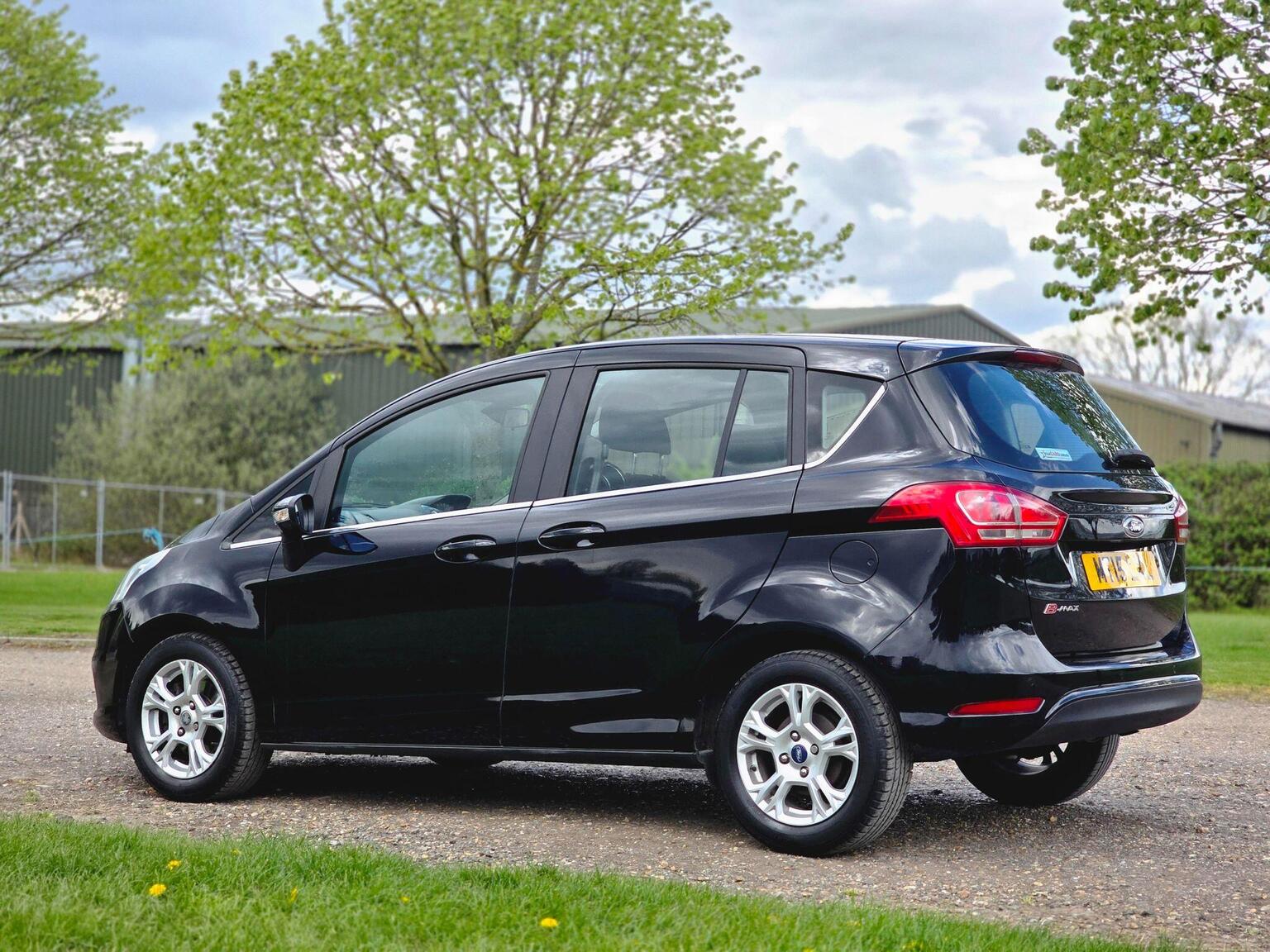 2015 Ford B-Max image 12
