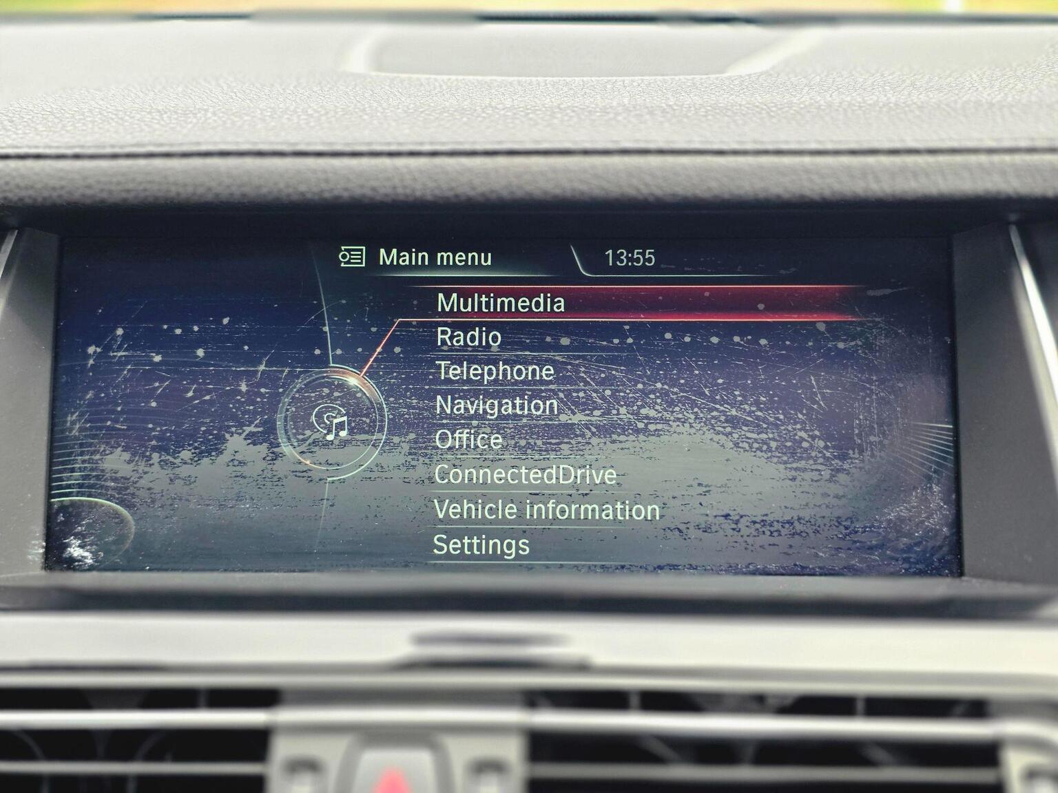 2013 BMW 7 Series image 48