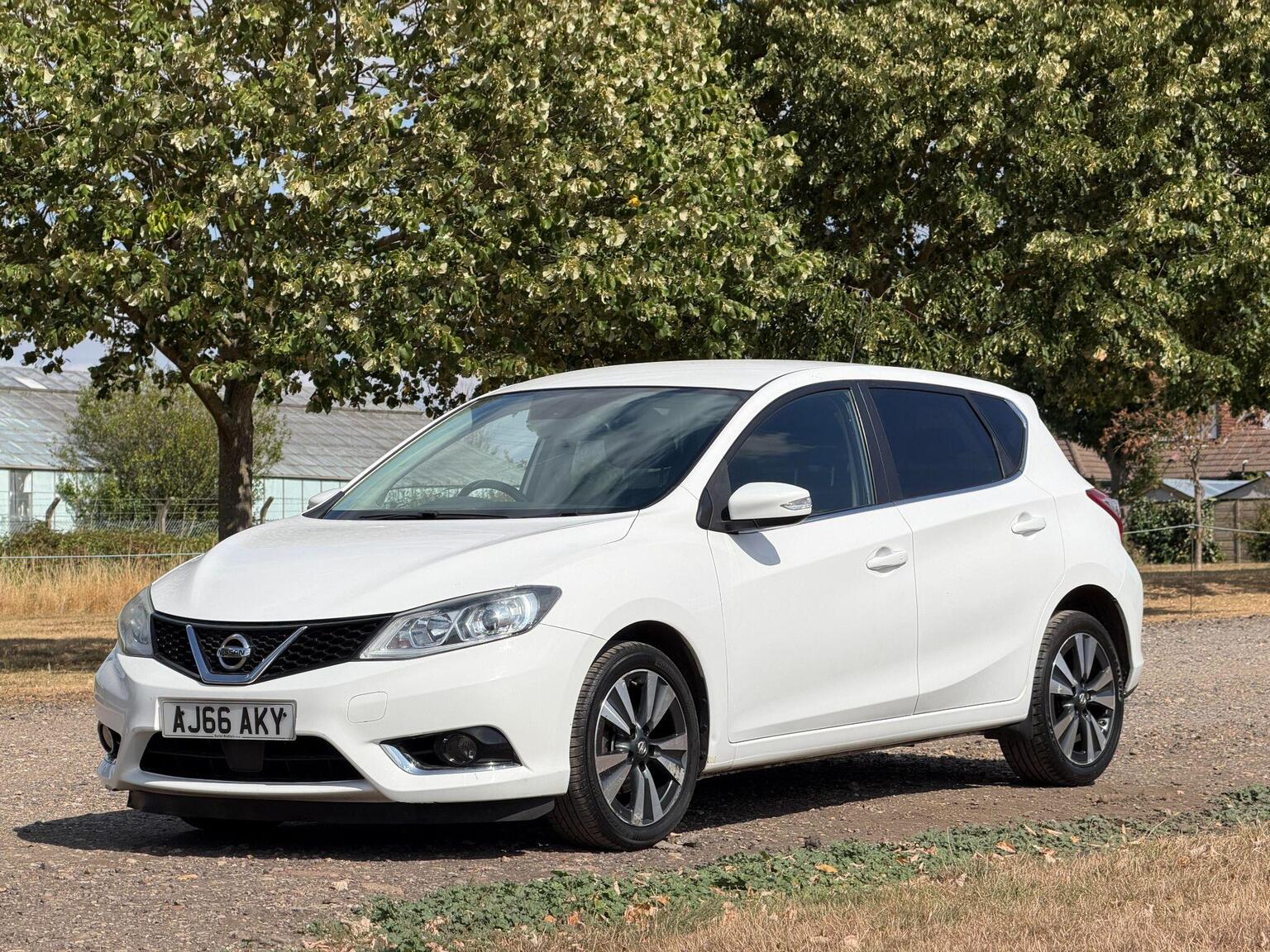 2016 Nissan Pulsar image 19