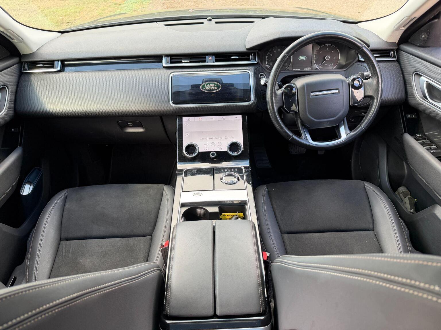 2018 Land Rover Range Rover Velar image 32