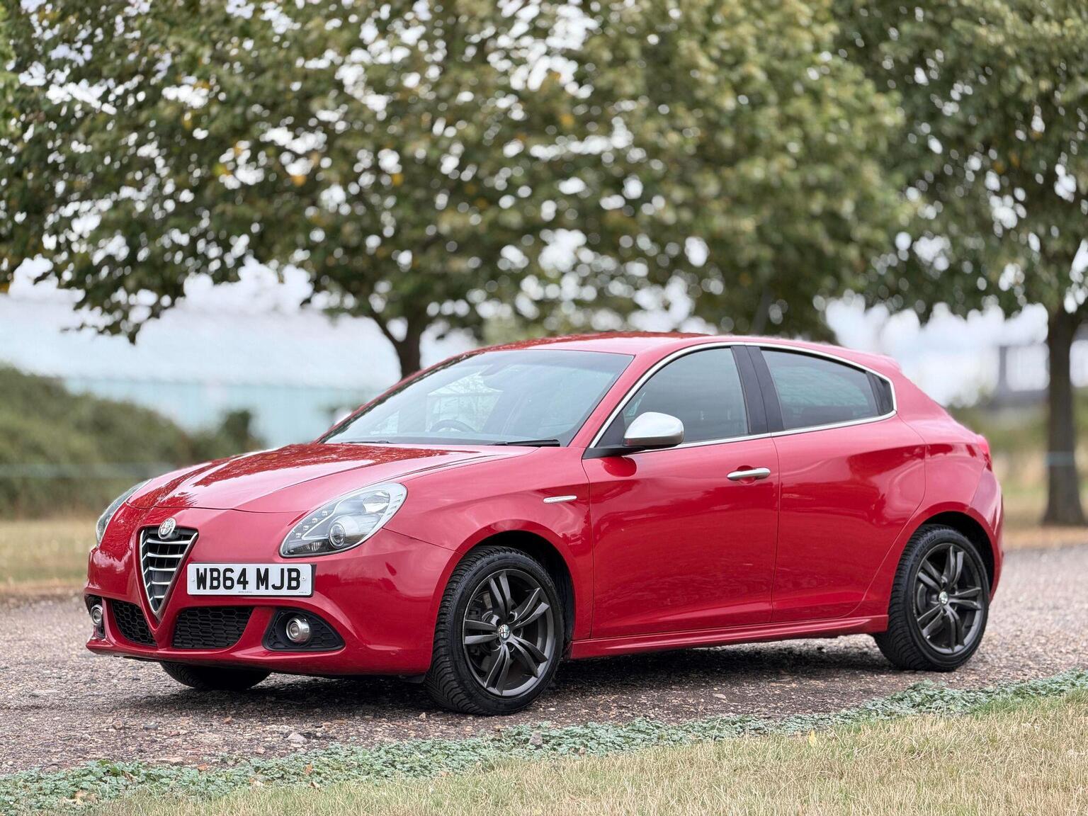 2014 Alfa Romeo Giulietta image 16