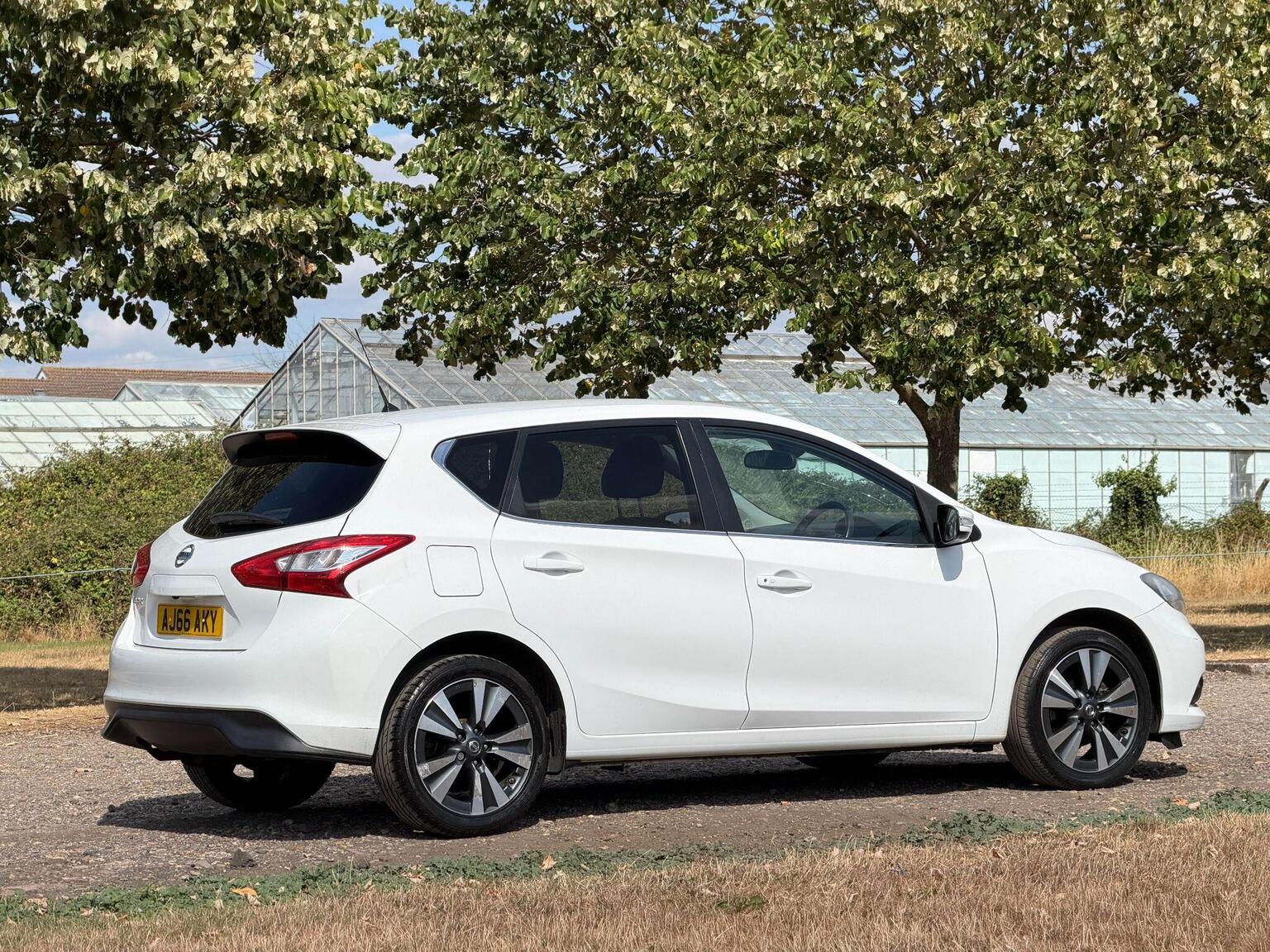 2016 Nissan Pulsar image 6