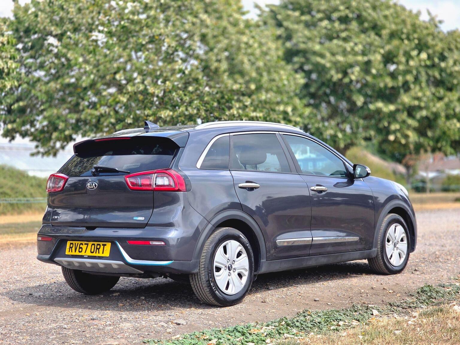 2017 Kia Niro image 8