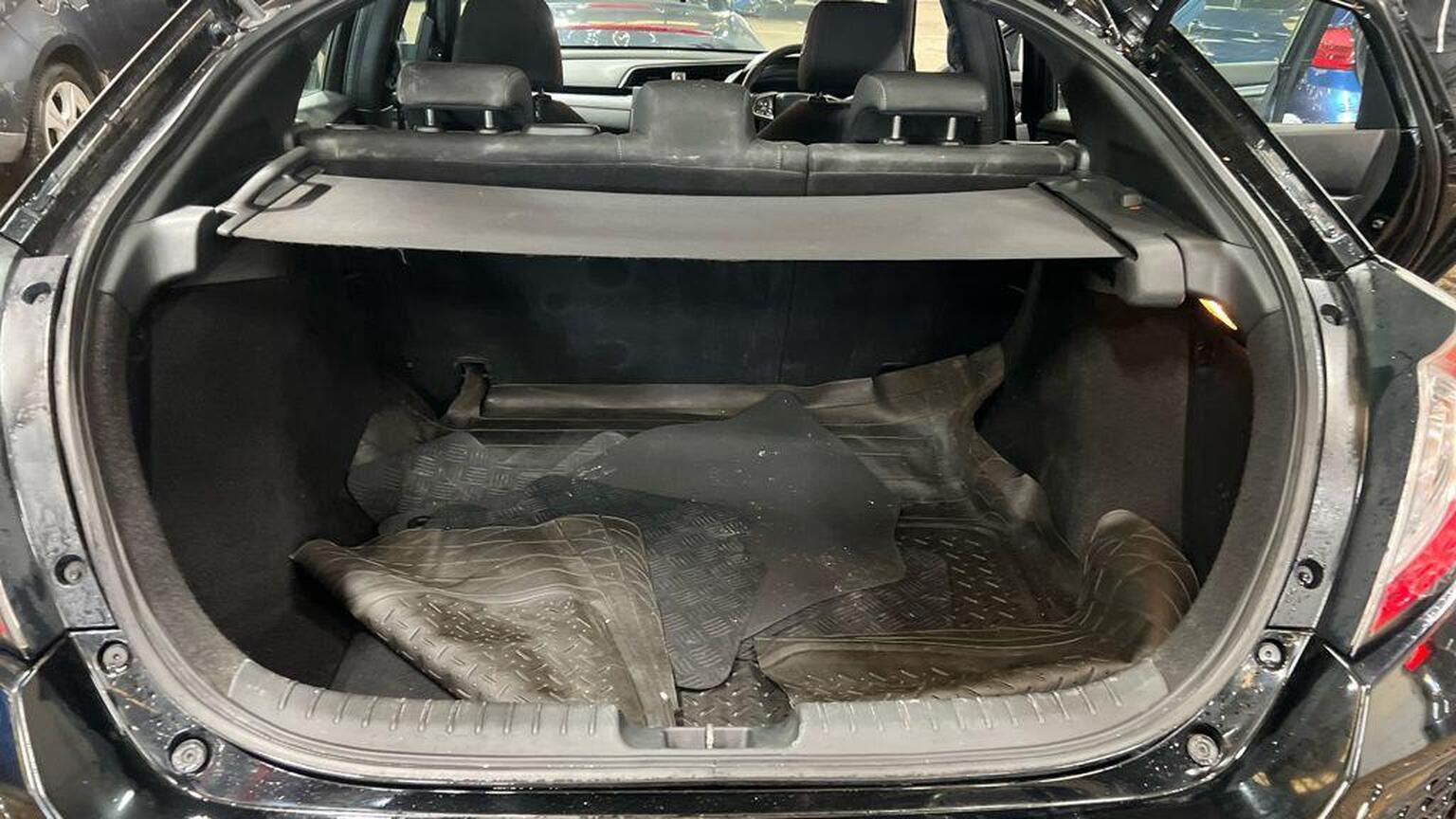 2018 Honda Civic image 9