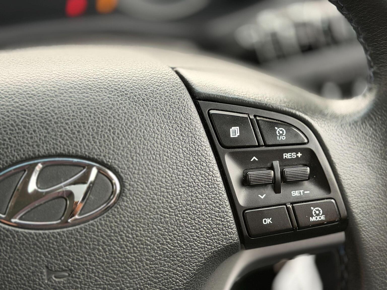 2017 Hyundai TUCSON image 36