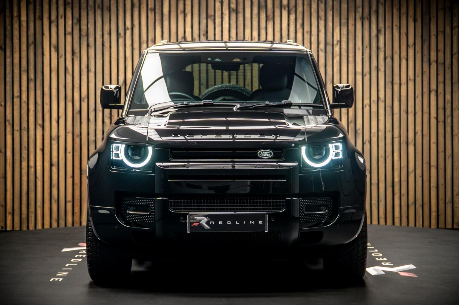 2024 Land Rover Defender 90 X-Dynamic HSE Hard Top — photograph 5