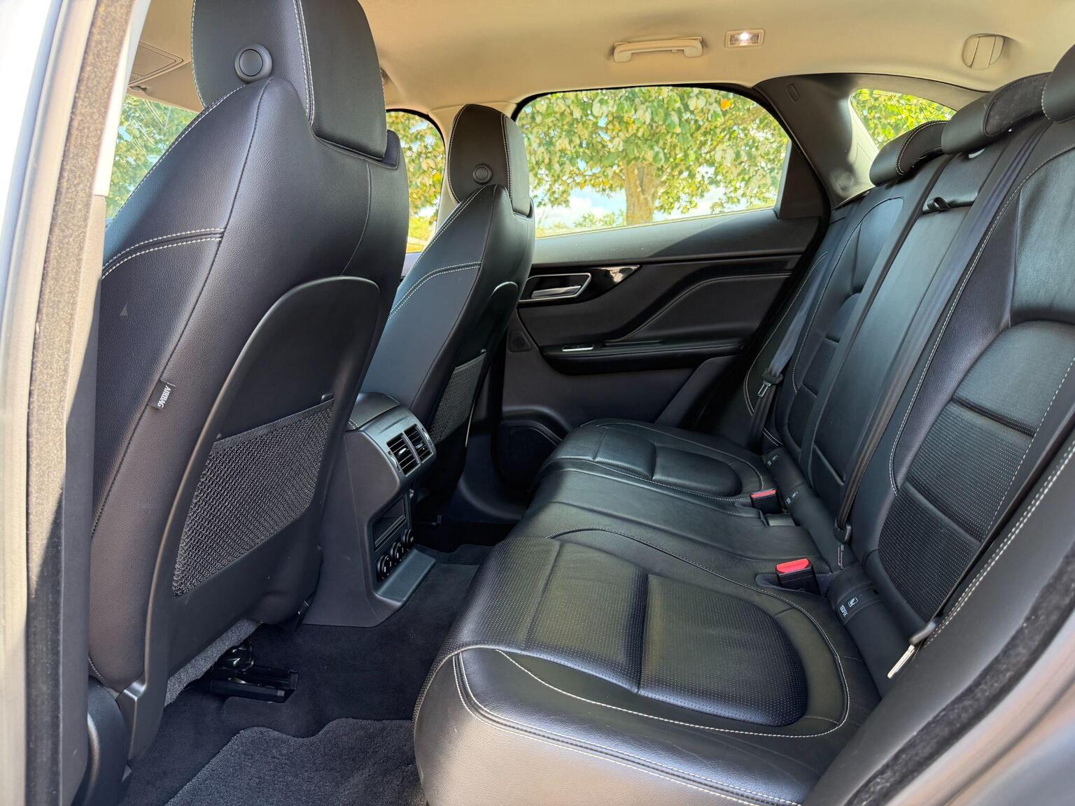 2018 Jaguar F-PACE image 27