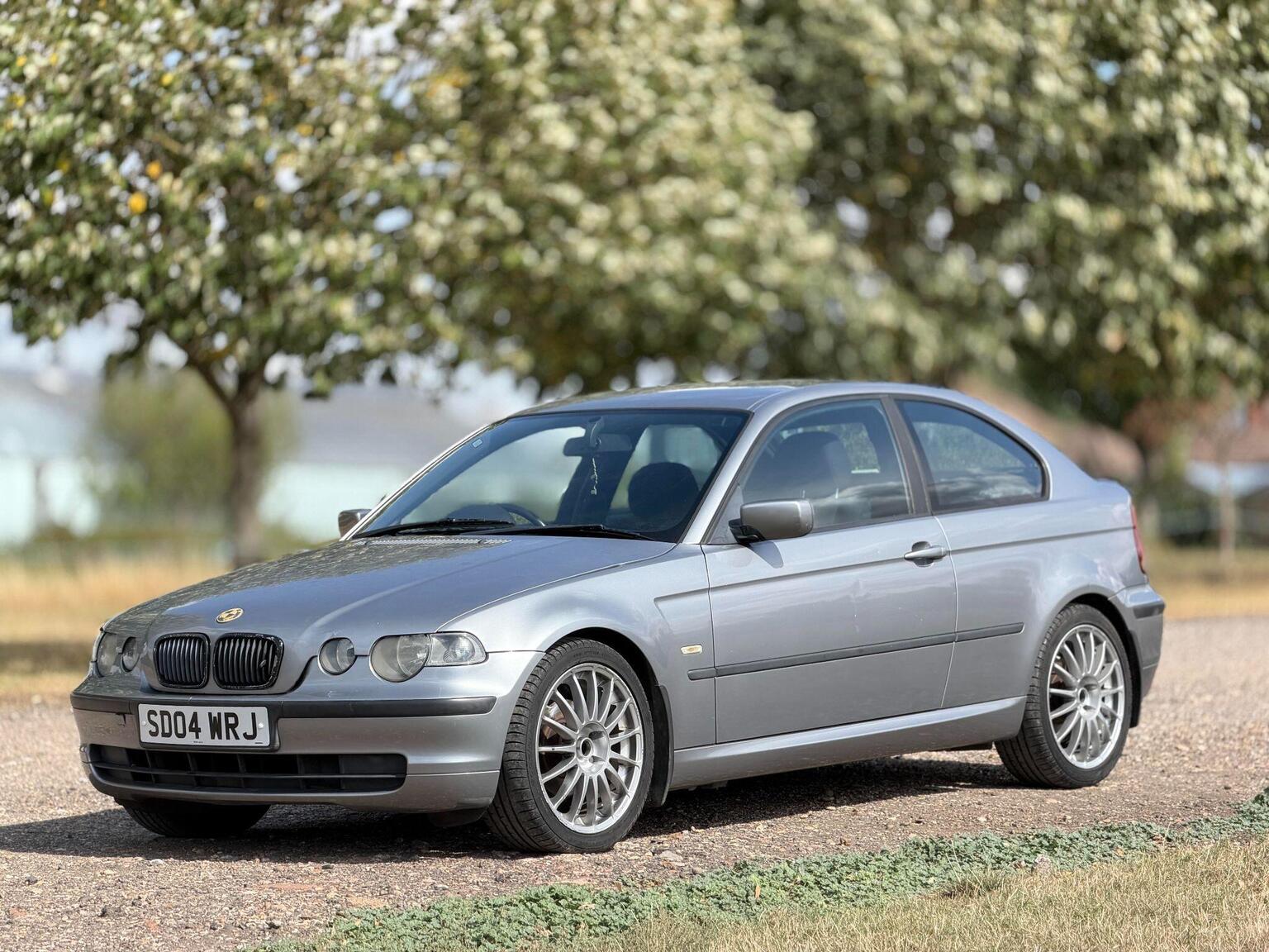 2004 BMW 3 Series image 14