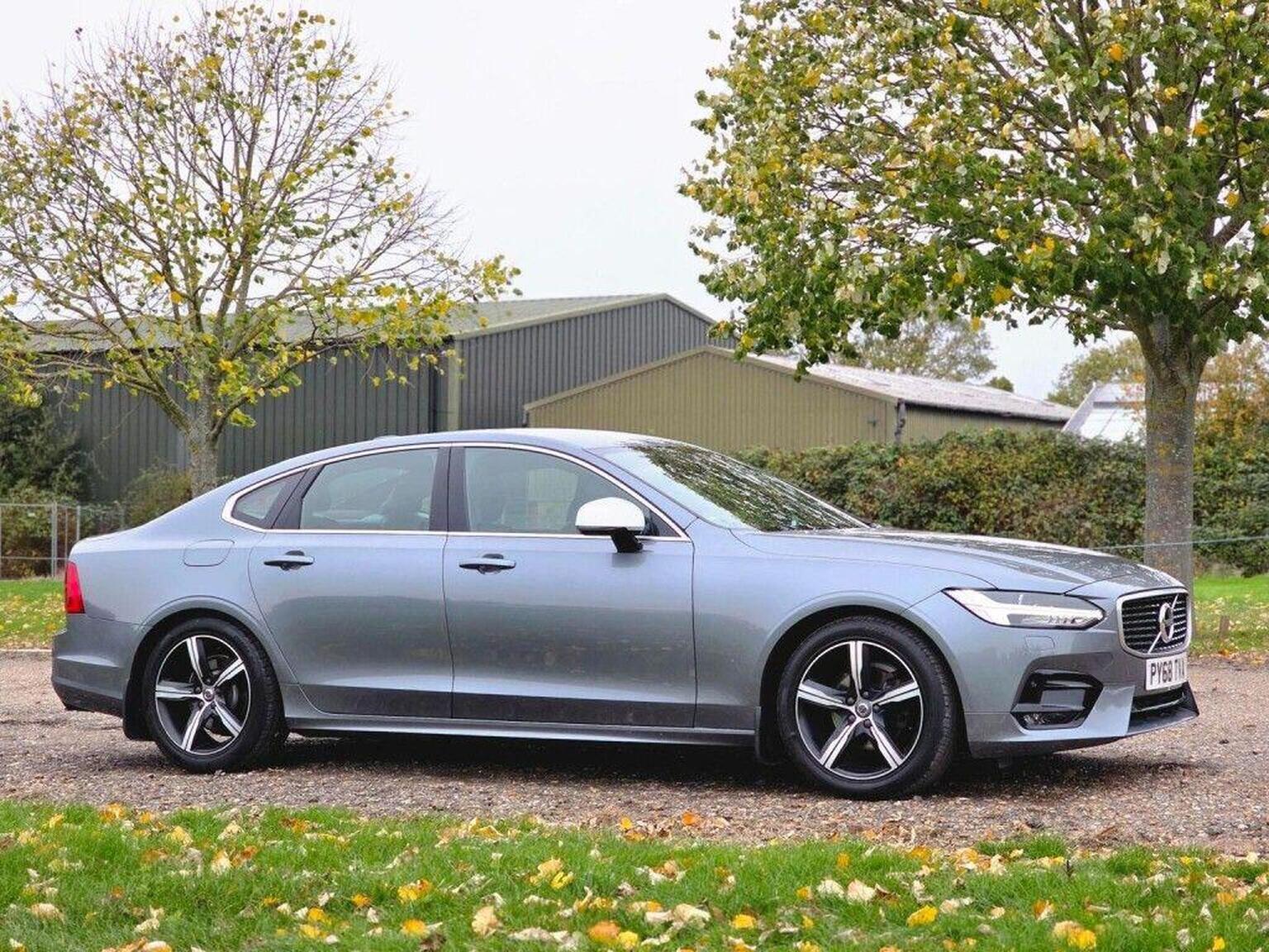 2019 Volvo S90 image 2