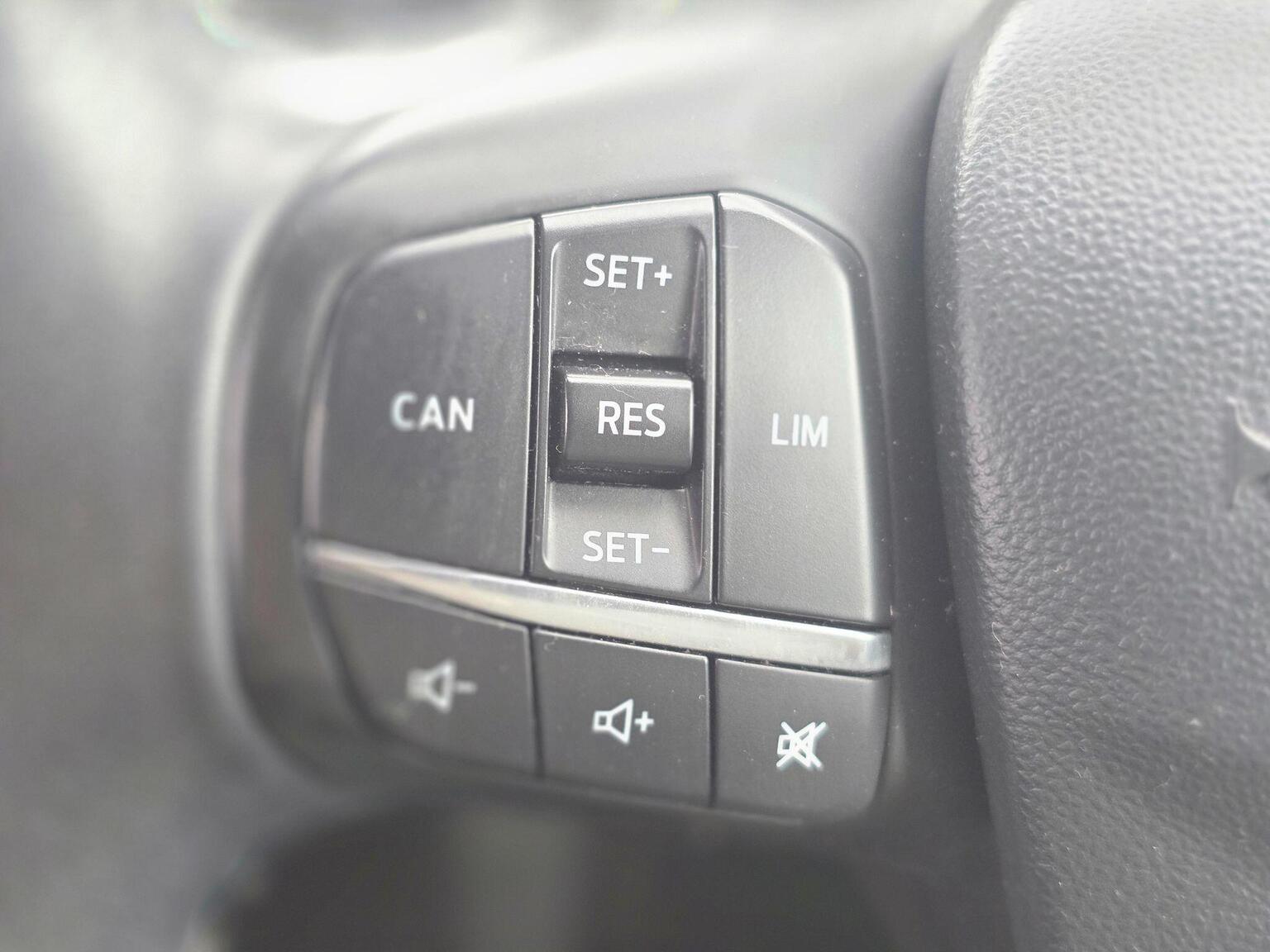 2017 Ford Fiesta image 36