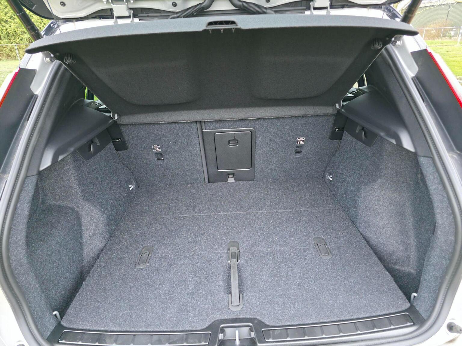 2024 Volvo EX40 image 51
