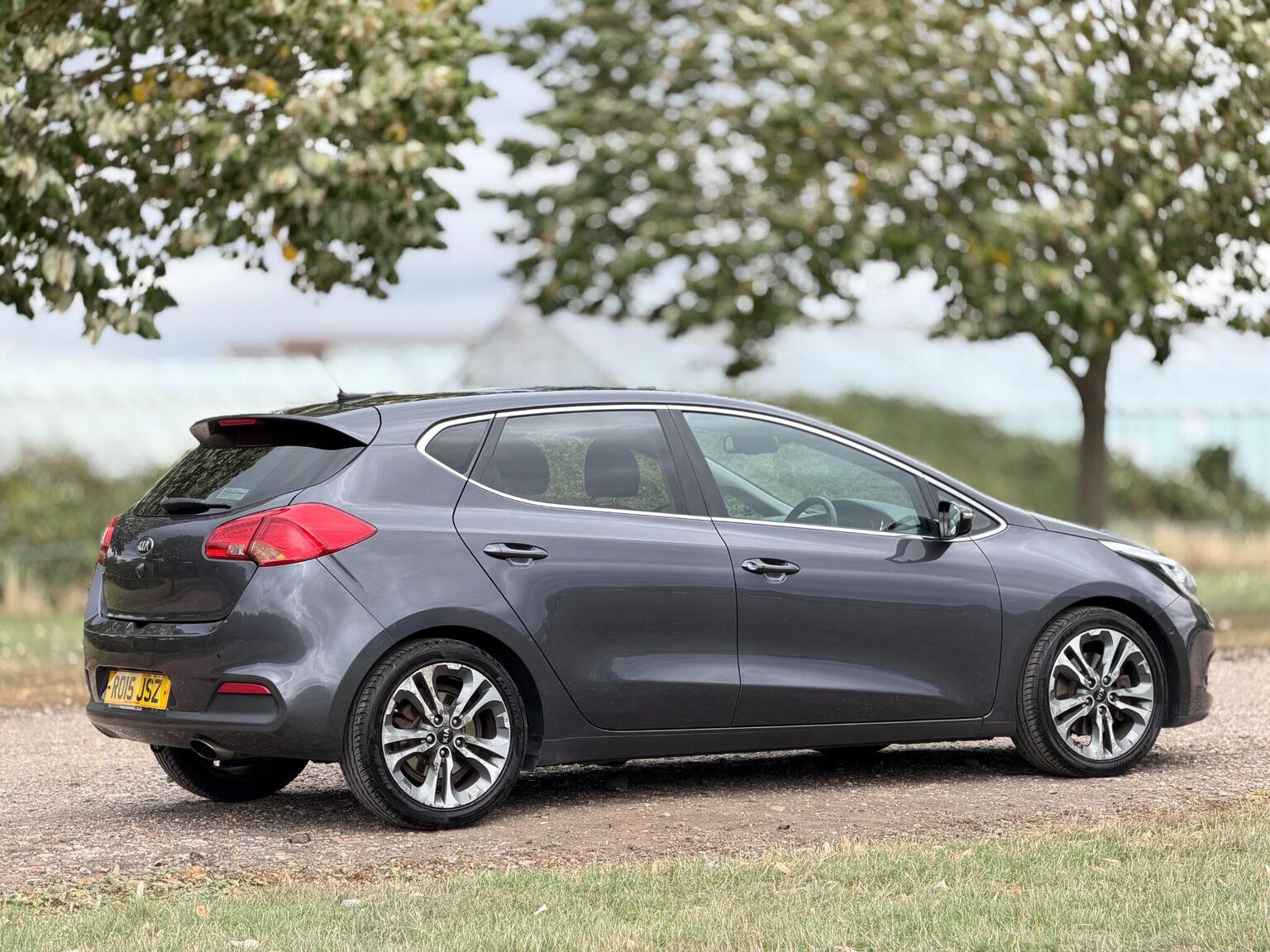 2015 Kia Ceed image 16
