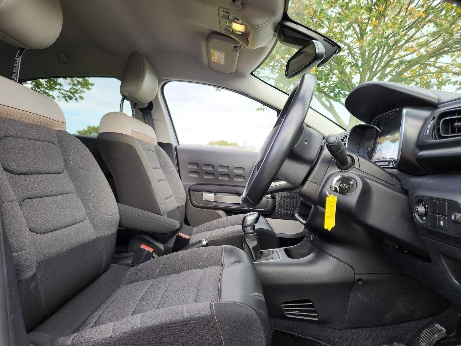 2021 Citroen C3 image 12