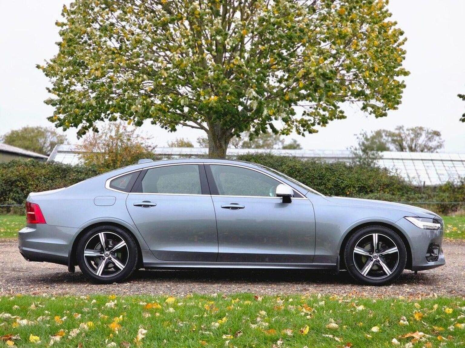 2019 Volvo S90 image 3