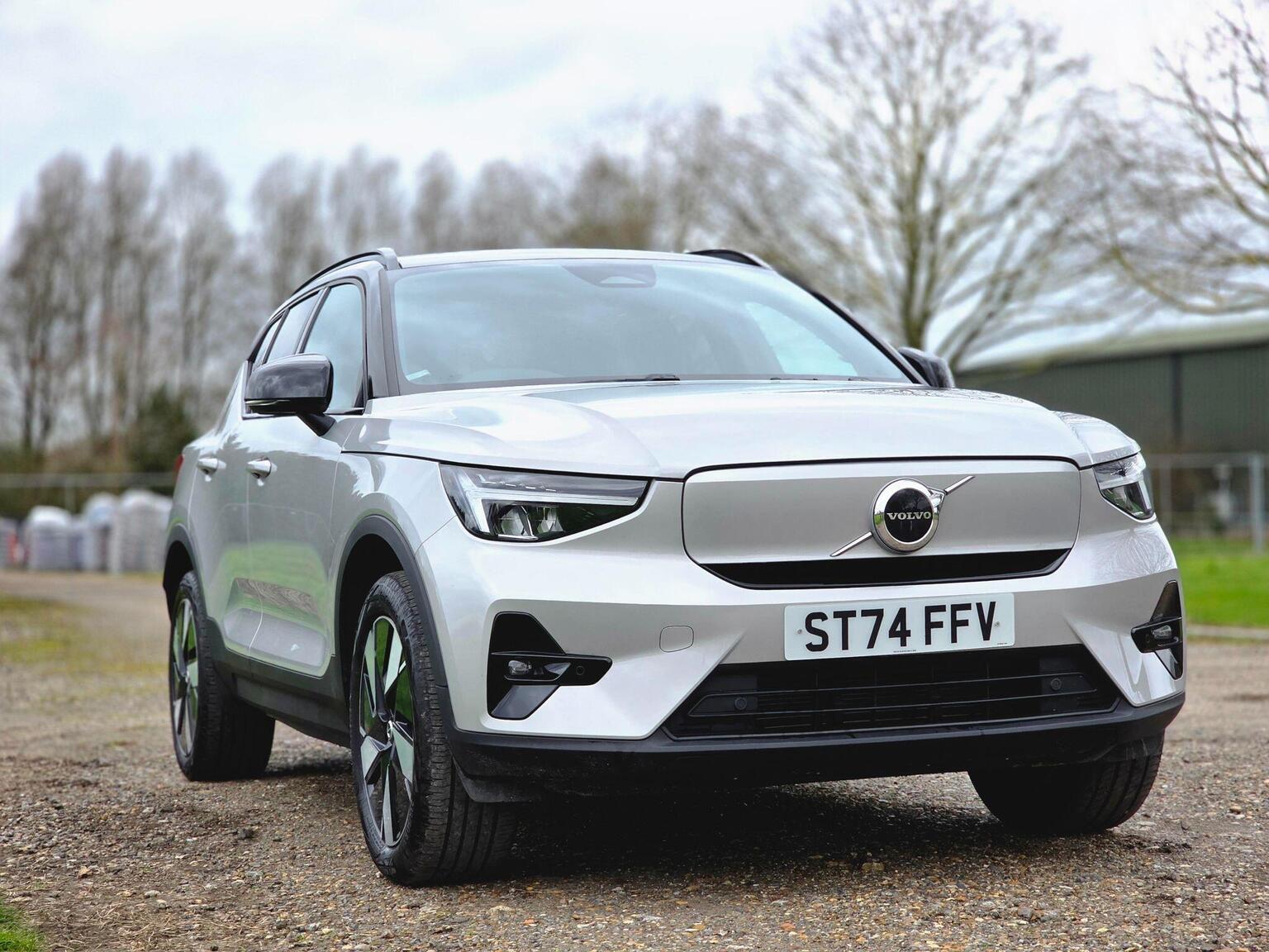 2024 Volvo EX40 image 17