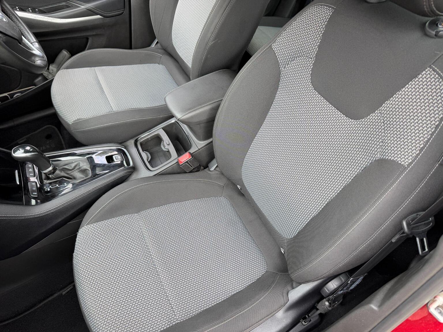 2020 Vauxhall Grandland X image 29