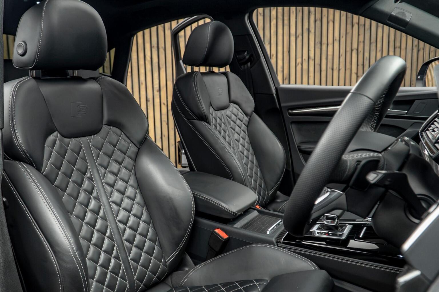 2024 Audi SQ5 V6 Vorsprung Sportback quattro — photograph 2