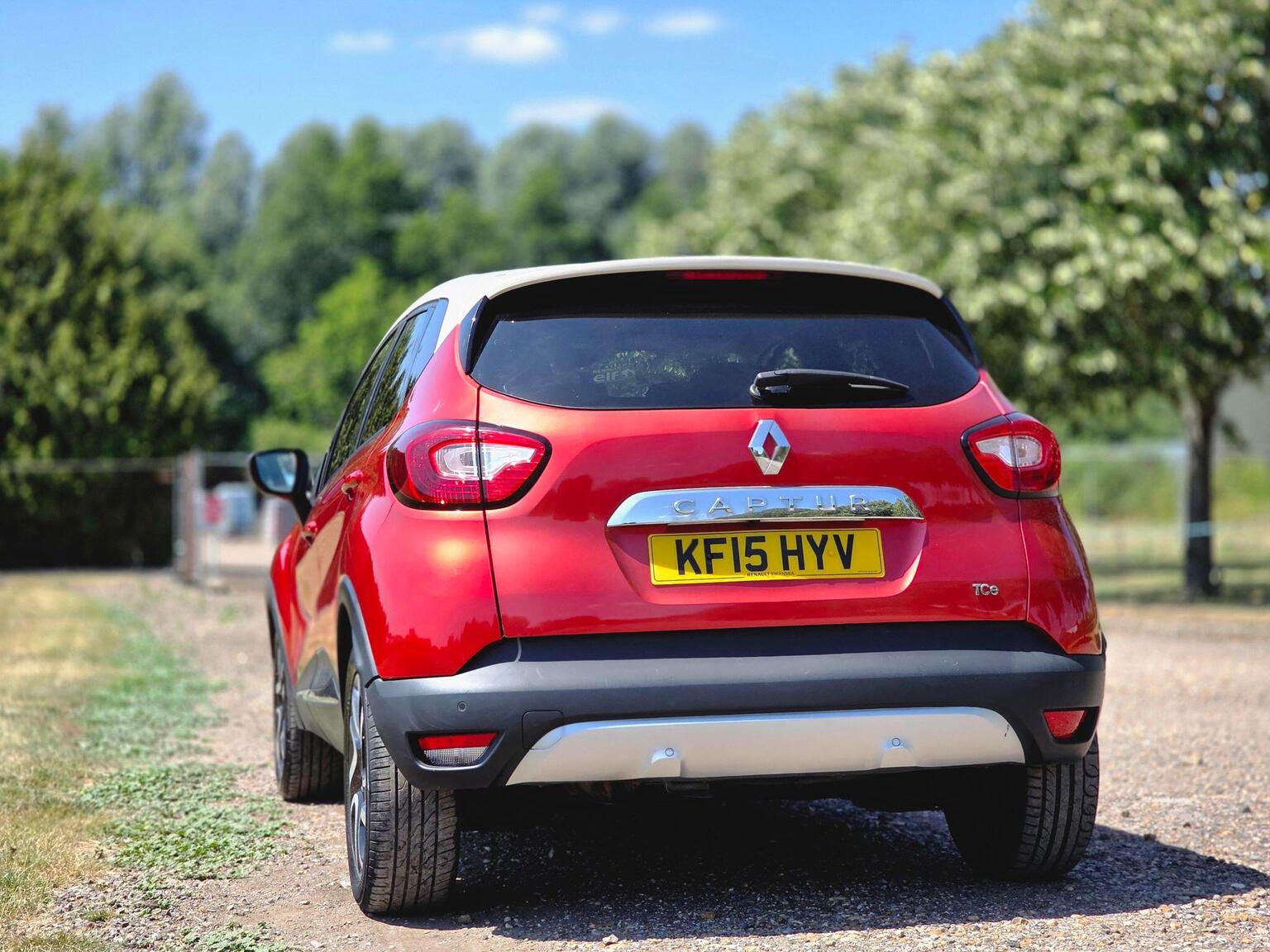 2015 Renault Captur image 12