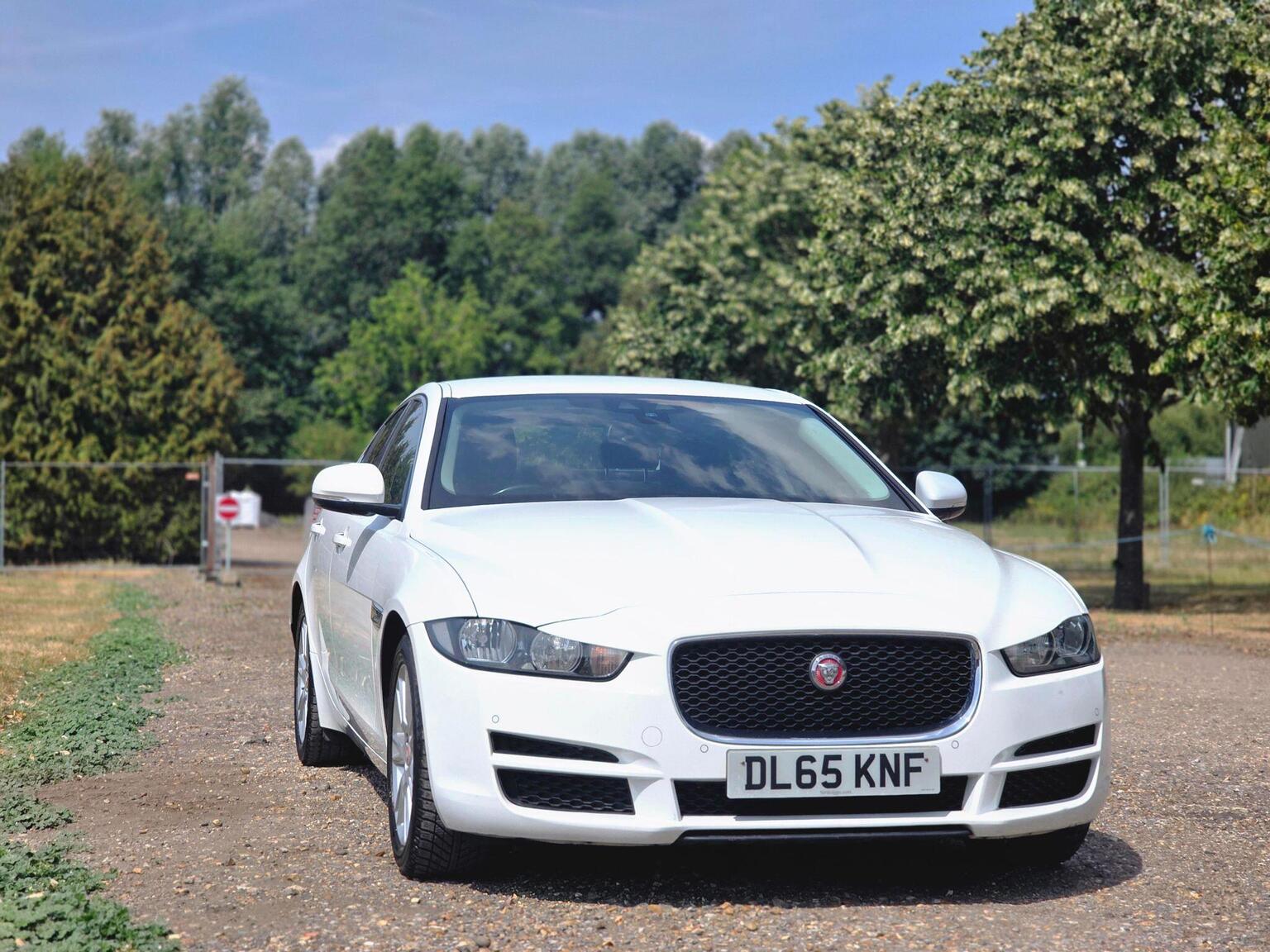 2016 Jaguar XE image 21