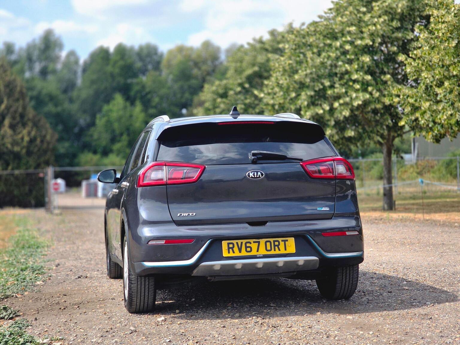 2017 Kia Niro image 11