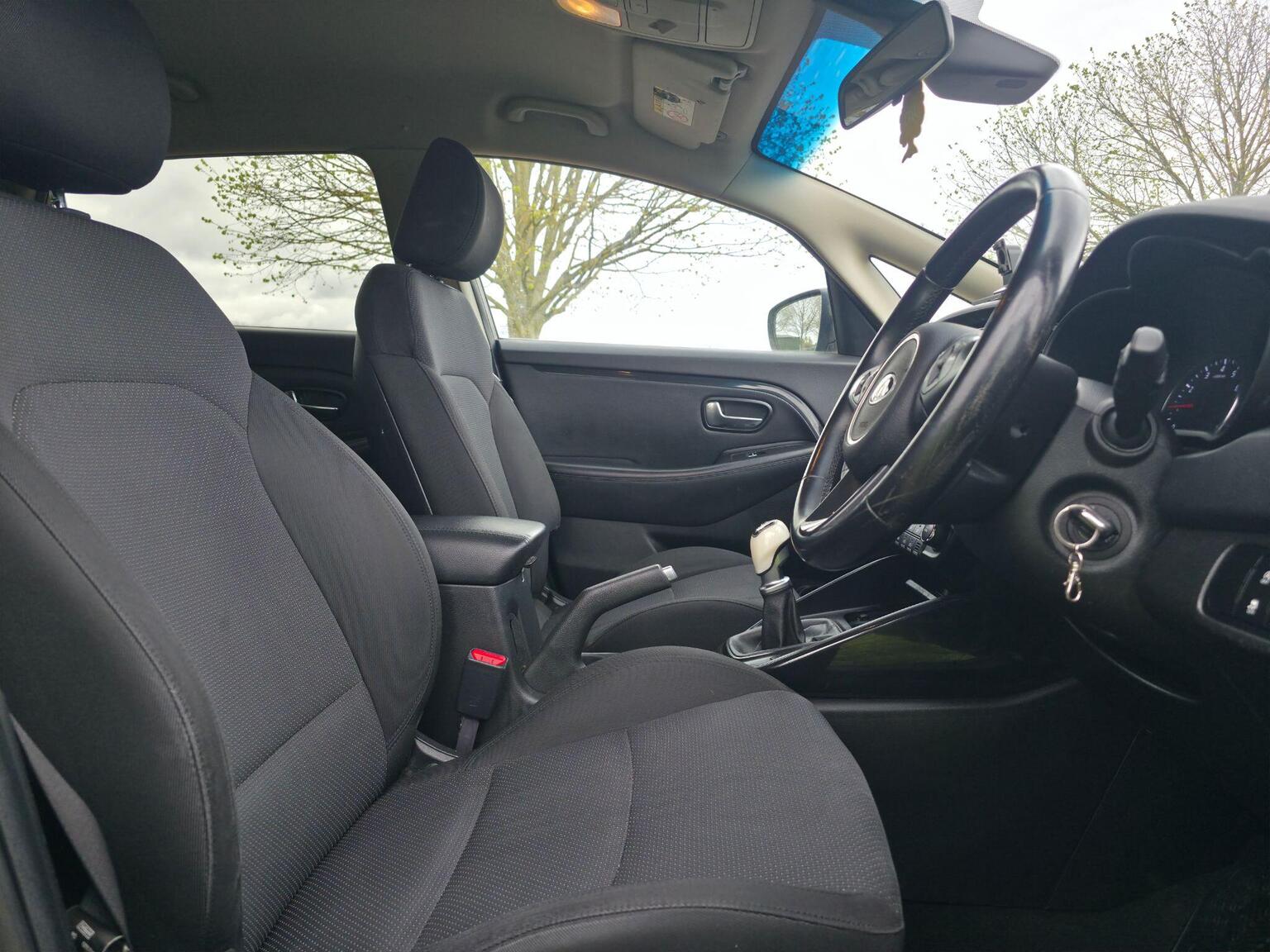 2013 Kia Carens image 21