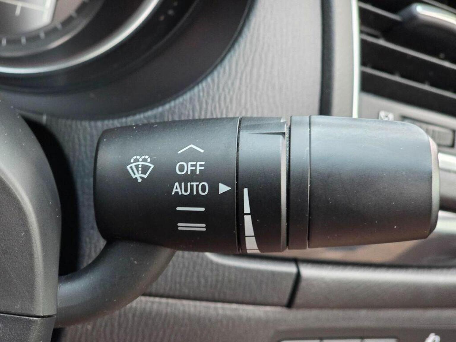2015 Mazda Mazda6 image 38