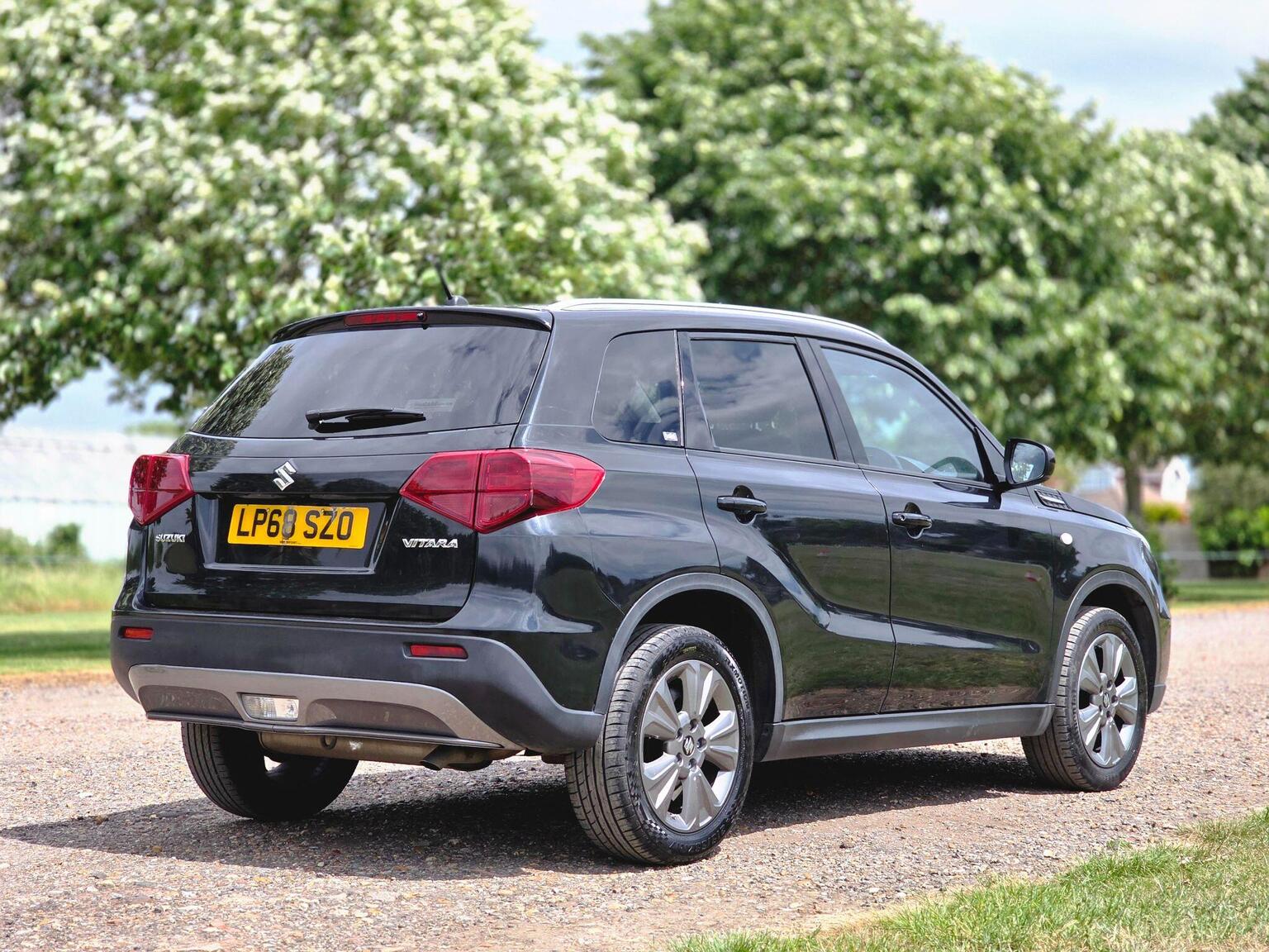 2019 Suzuki Vitara image 6
