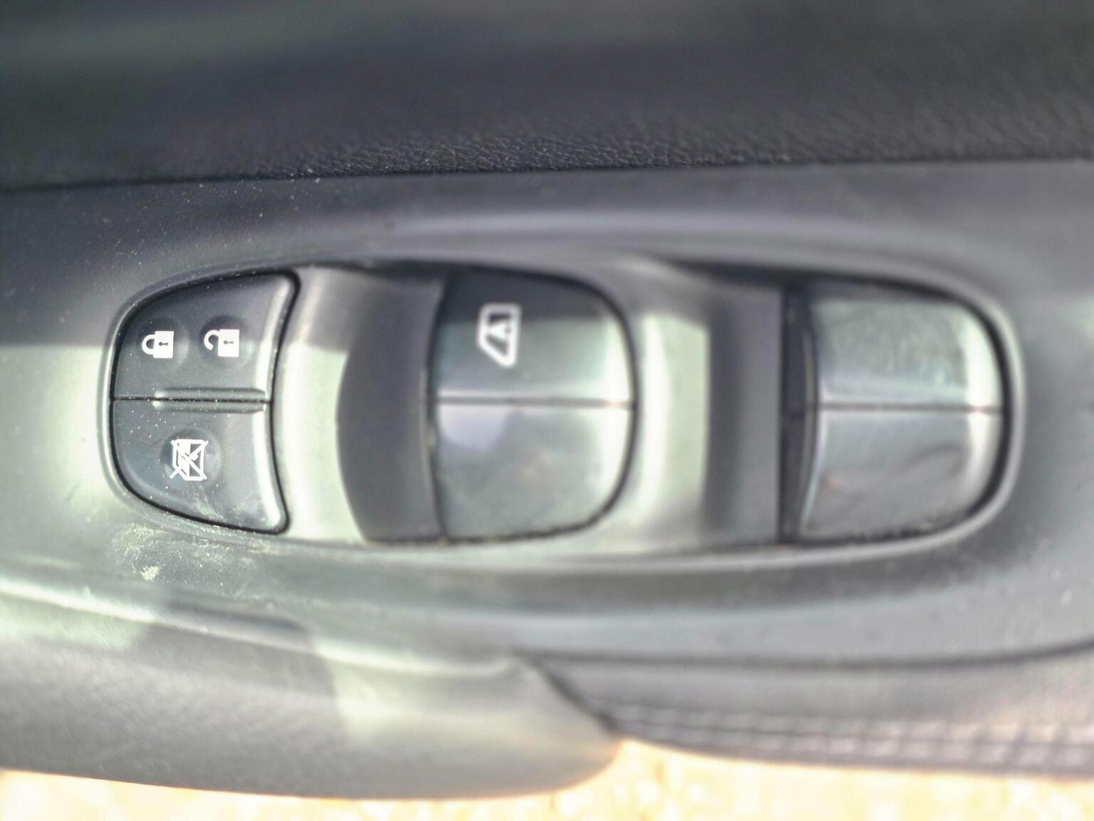 2016 Nissan Qashqai image 32