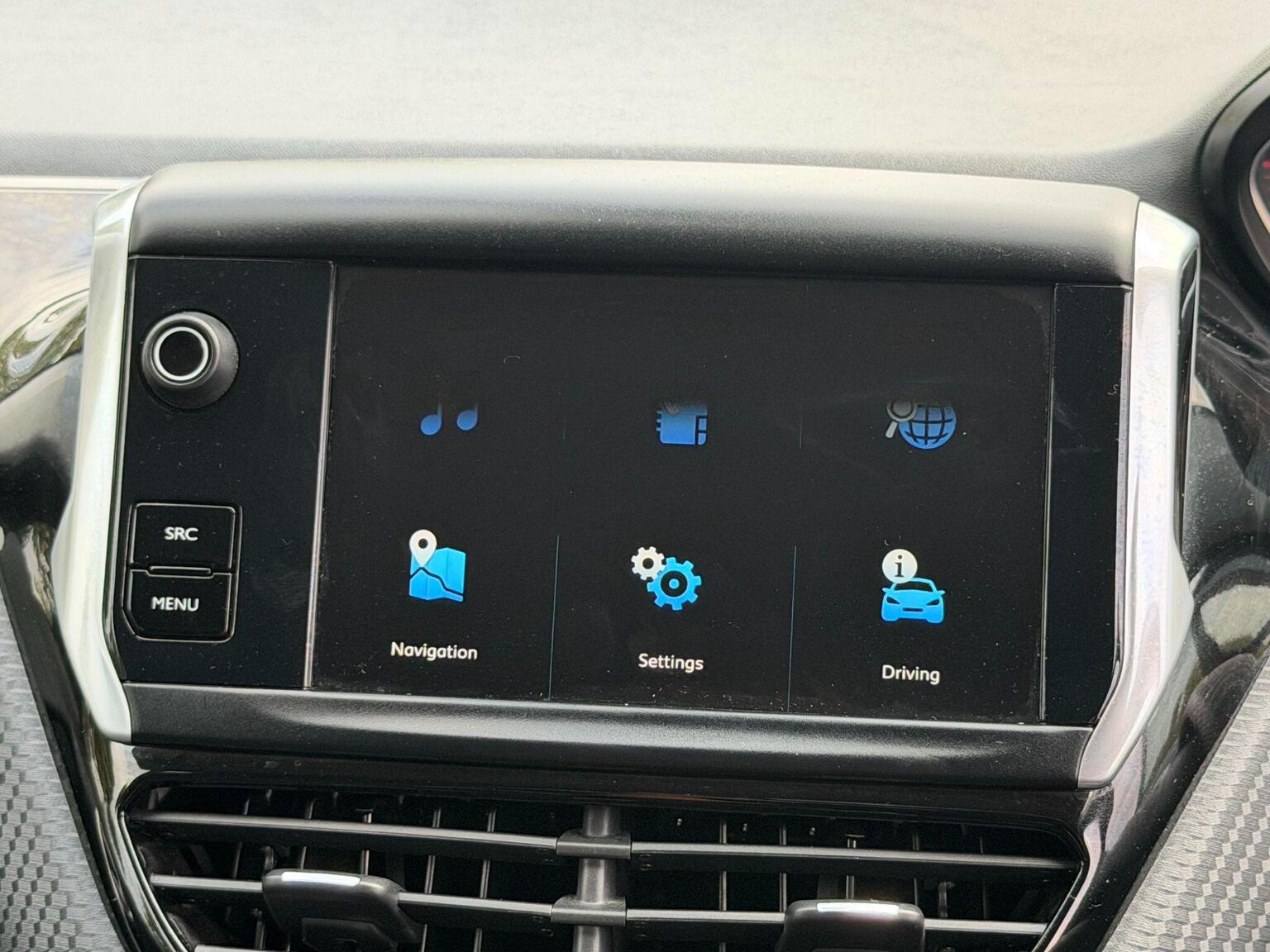 2018 Peugeot 2008 image 24
