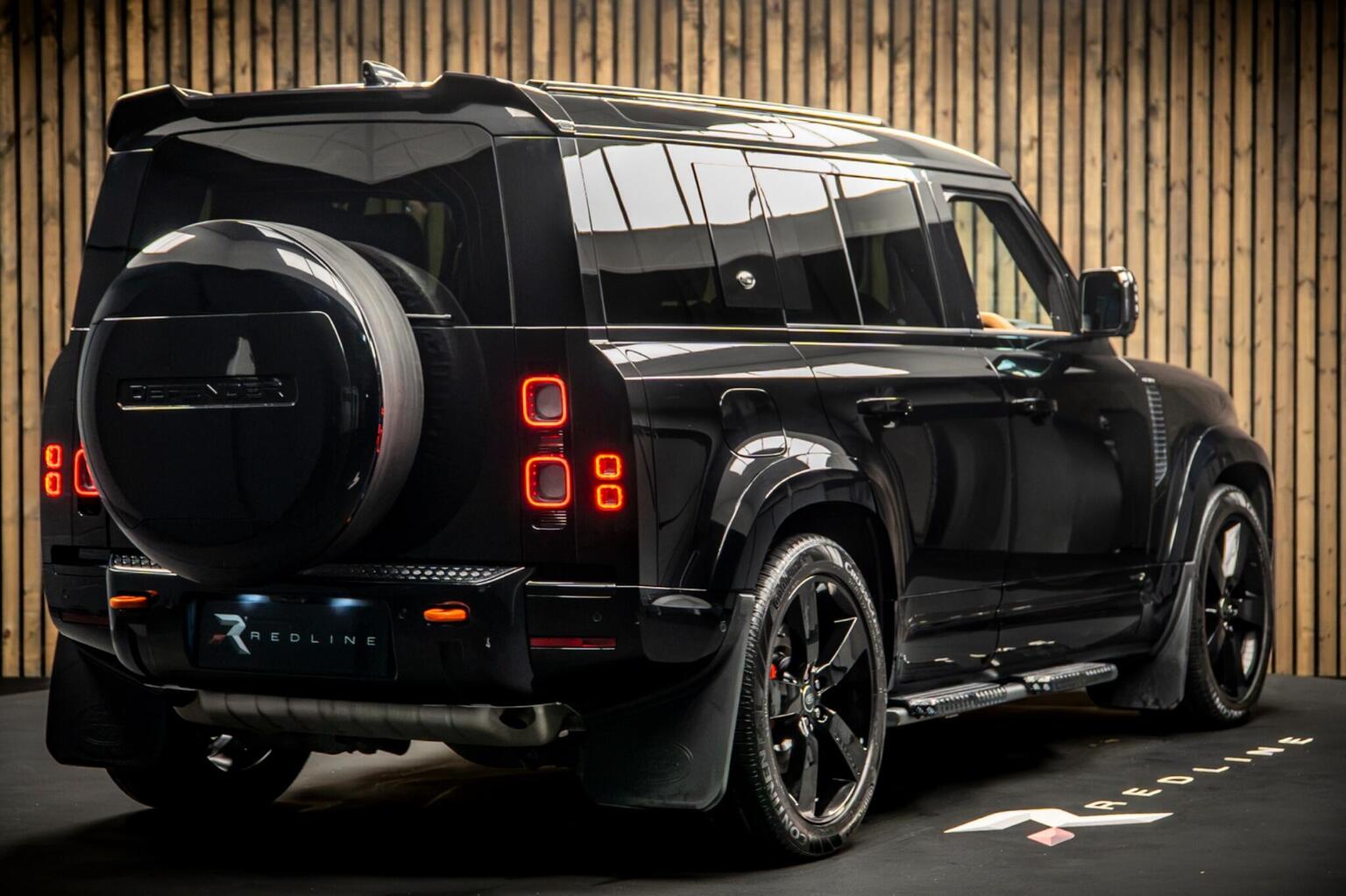 2023 Land Rover Defender 110 P400 MHEV X Auto 4WD — photograph 4