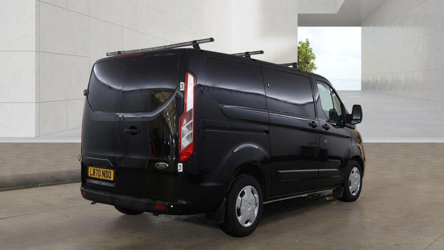 2020 Ford Transit Custom image 3