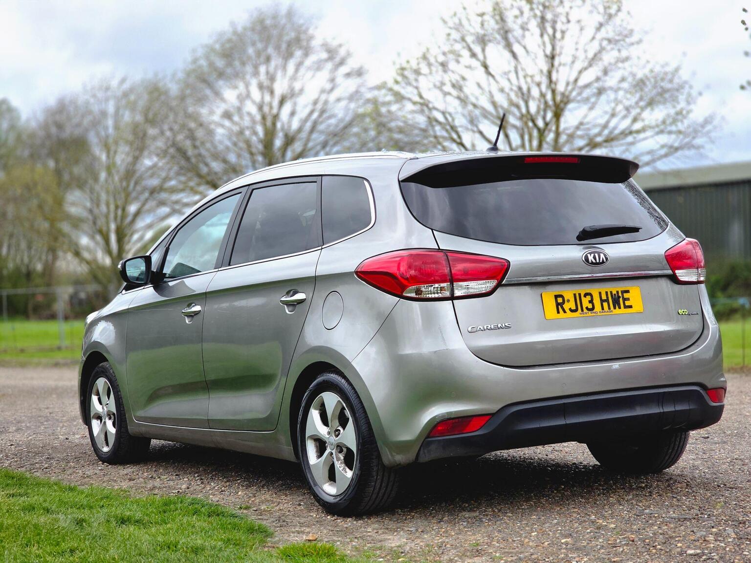 2013 Kia Carens image 9