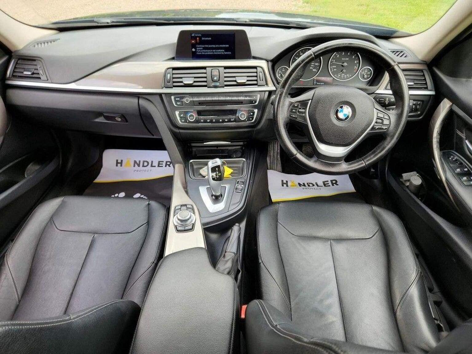 2013 BMW 3 Series image 22