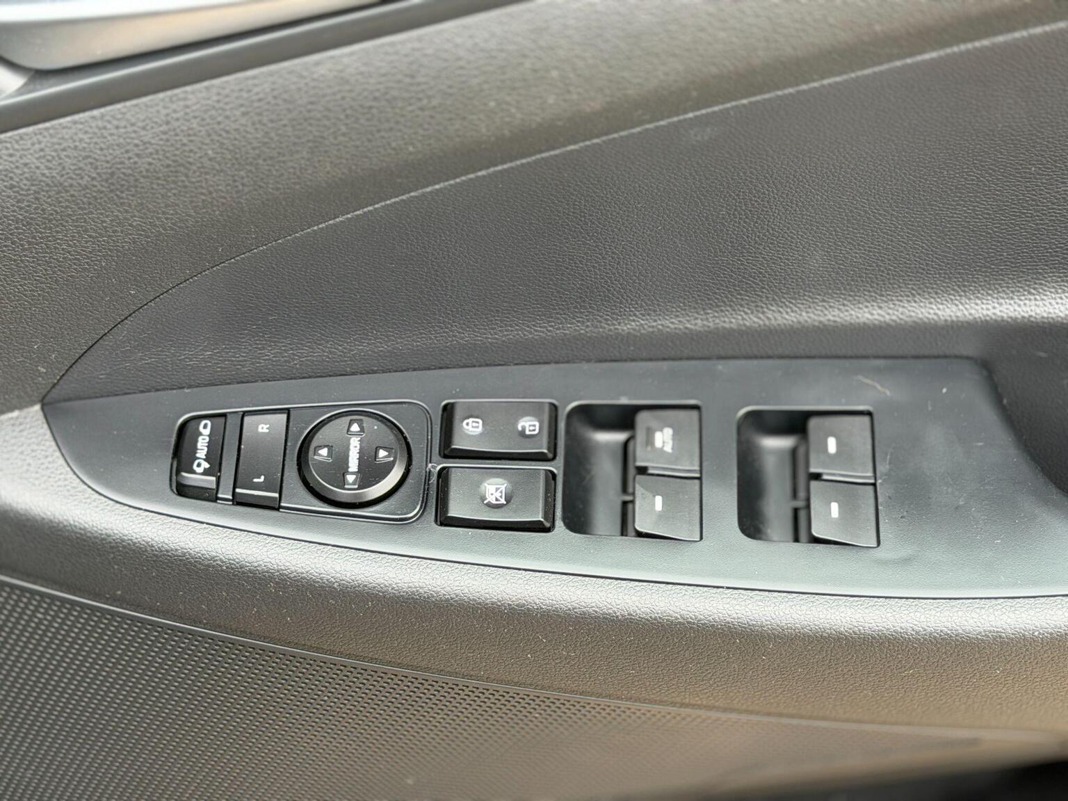 2017 Hyundai TUCSON image 34