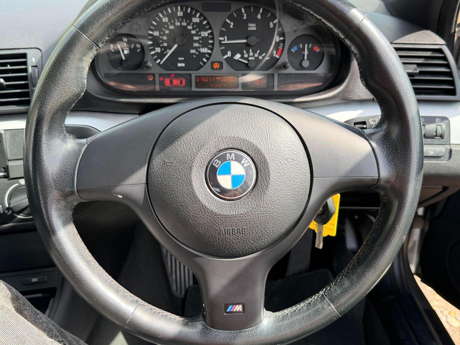 2004 BMW 3 Series image 30