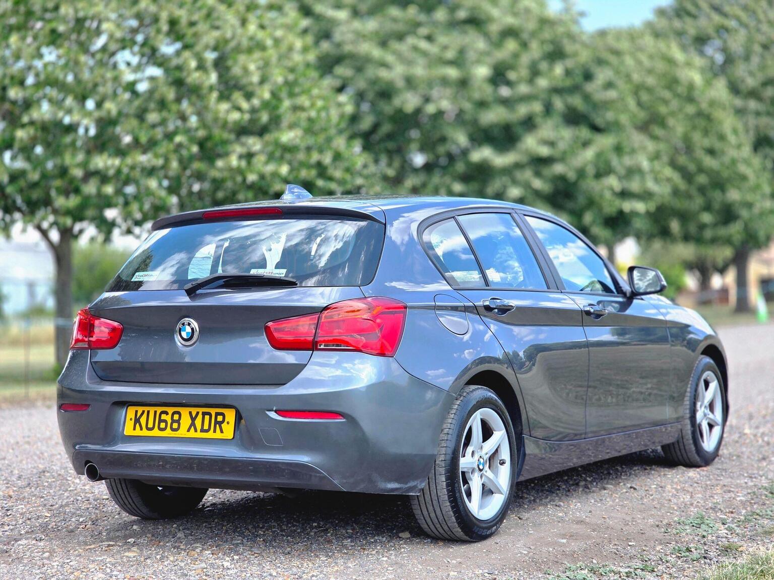 2018 BMW 1 Series image 9