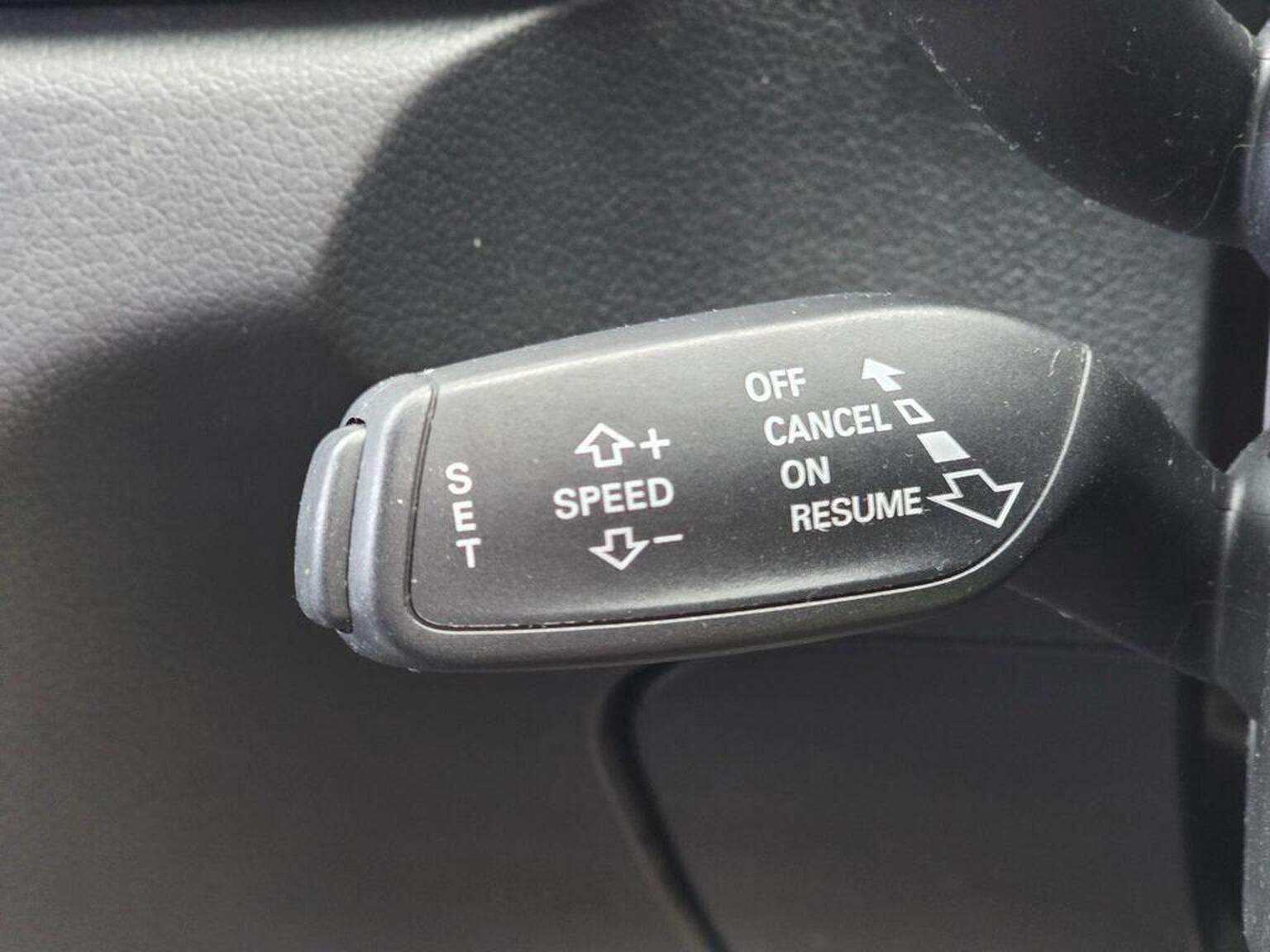 2015 Audi Q3 image 34