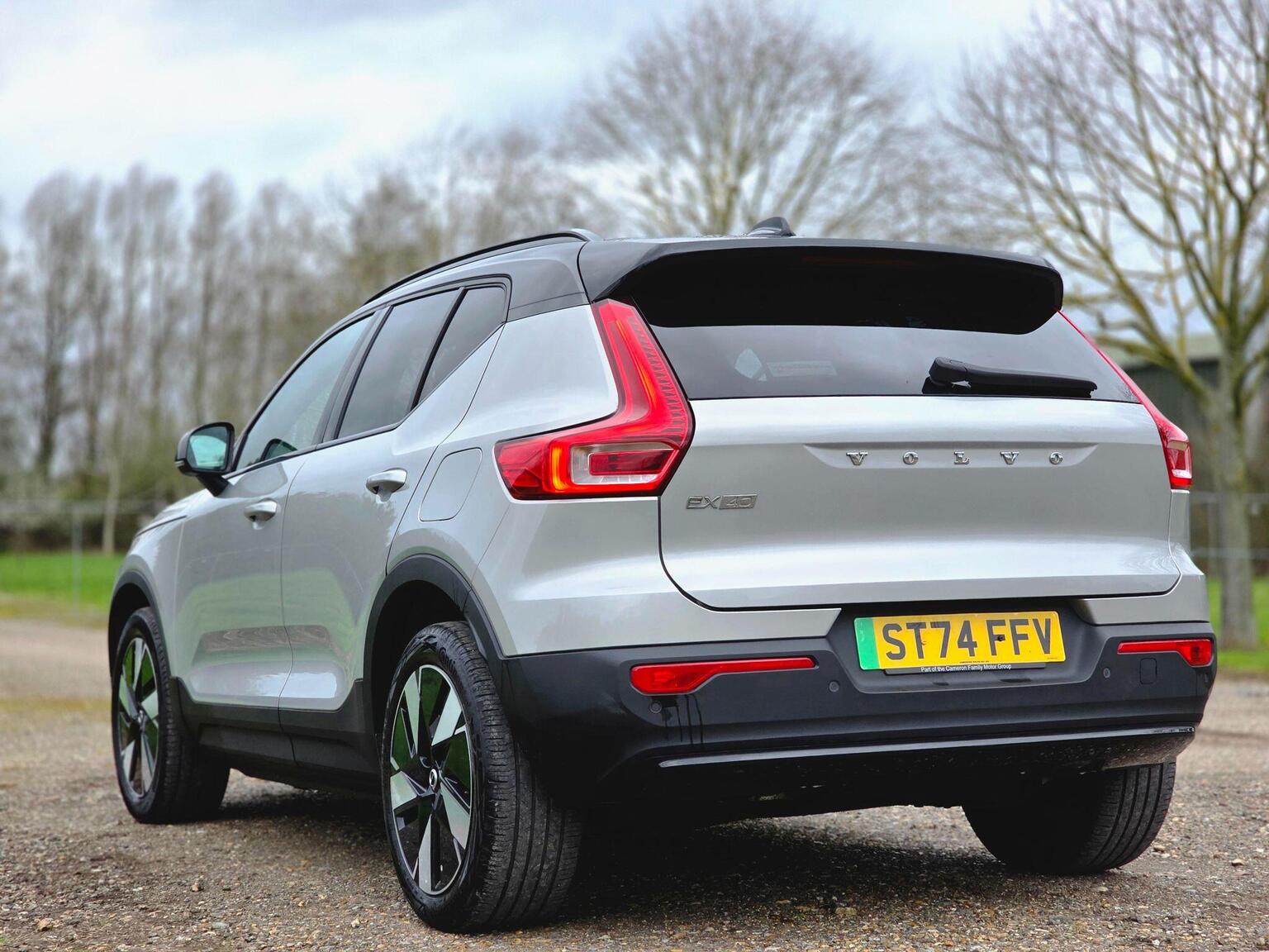 2024 Volvo EX40 image 9