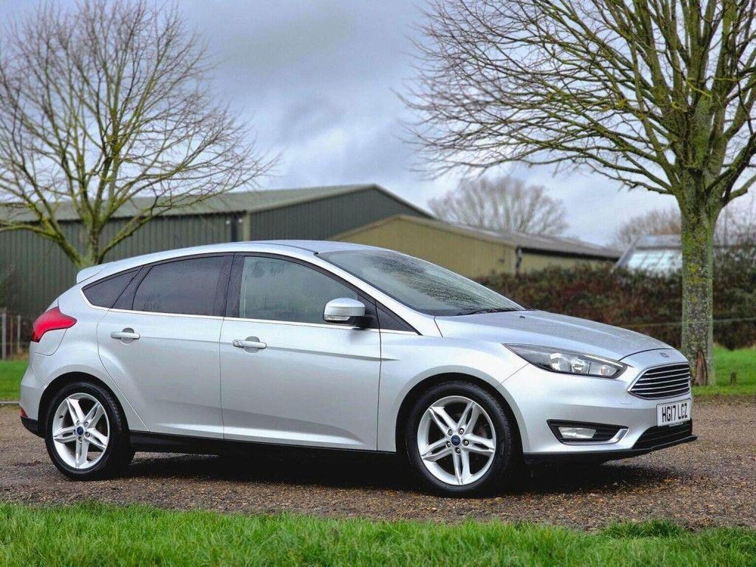 2017 Ford Focus image 2
