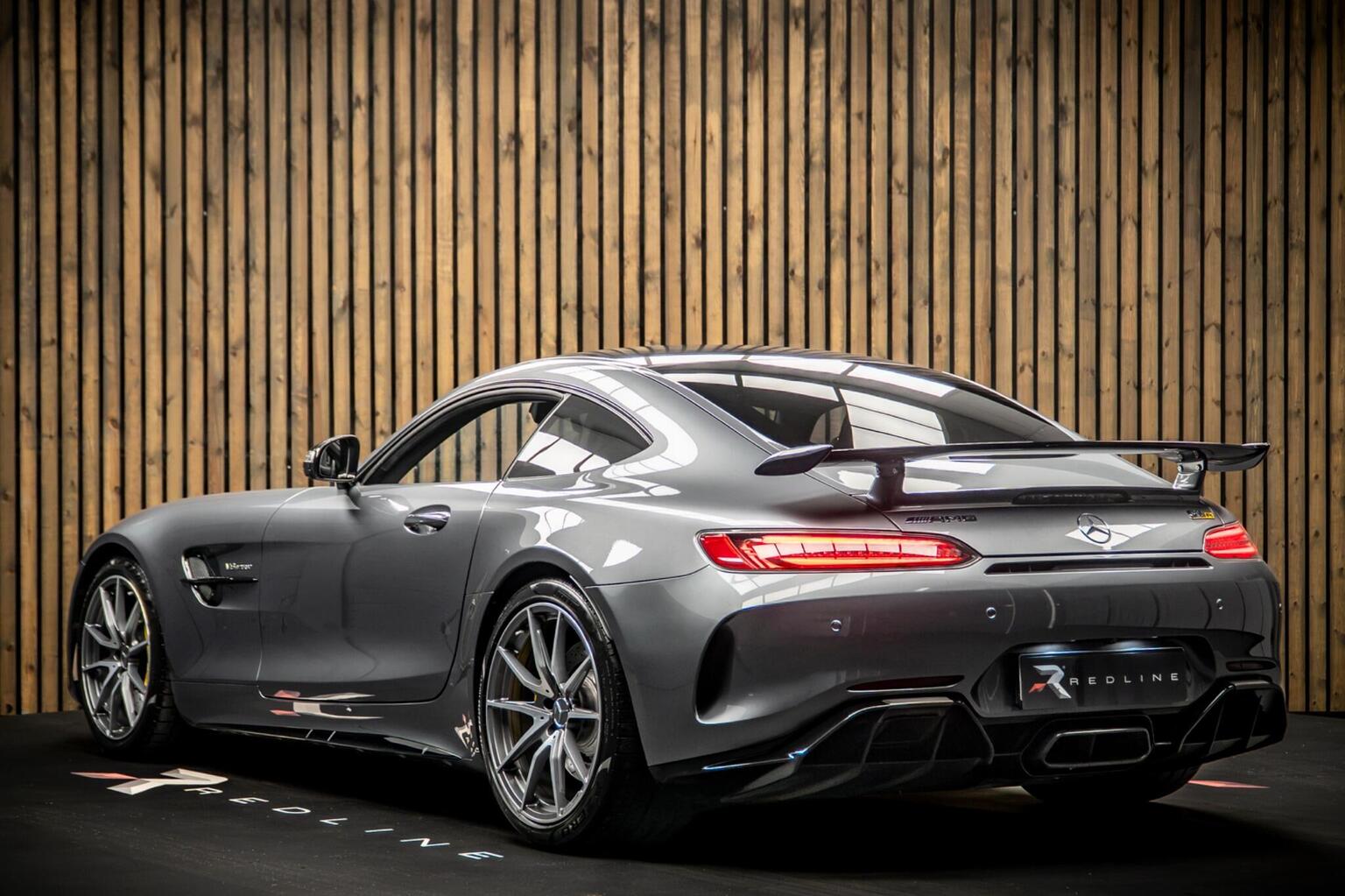 2019 Mercedes-Benz AMG GT V8 BiTurbo R SpdS DCT — photograph 3