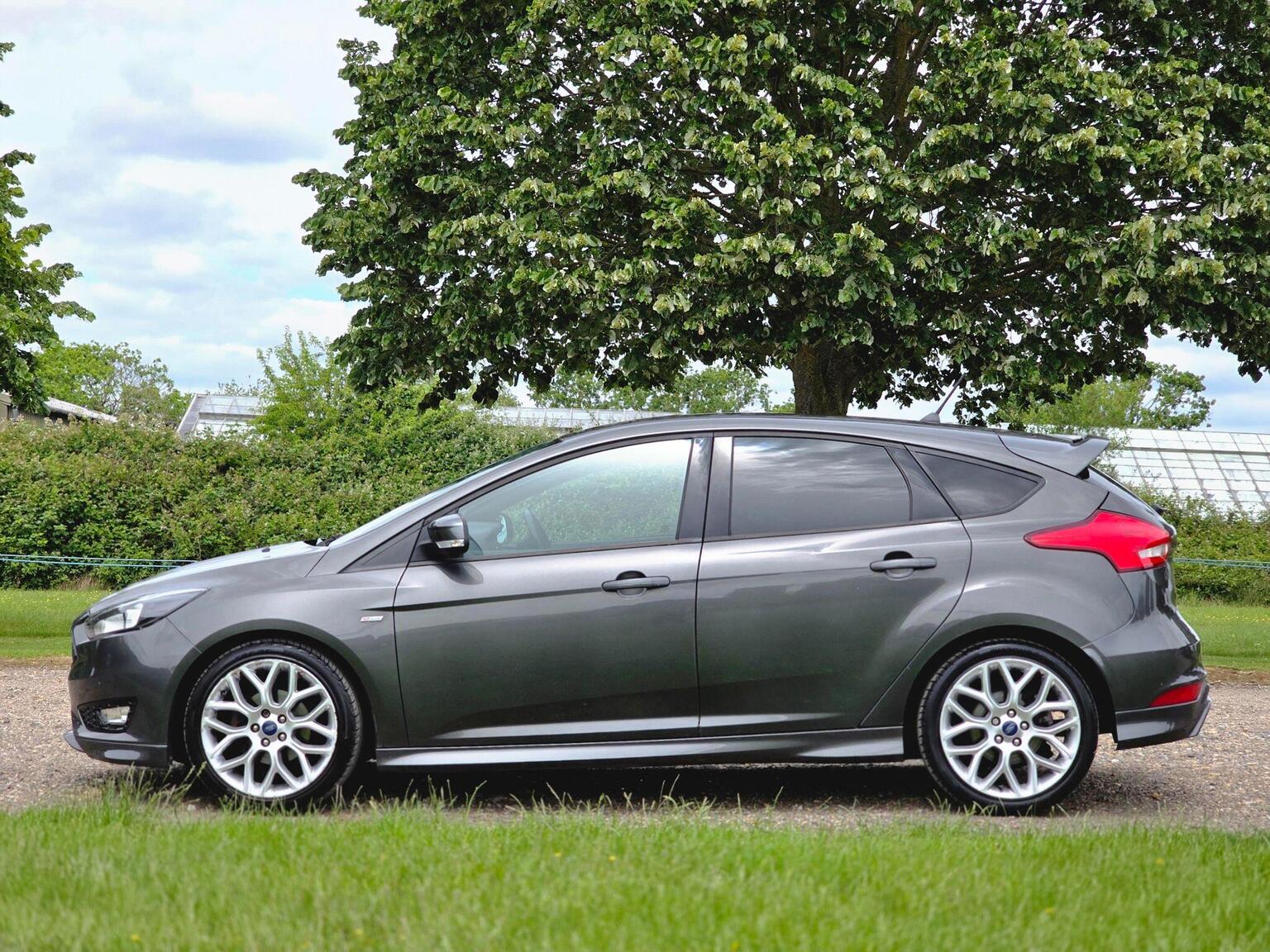 2018 Ford Focus image 13