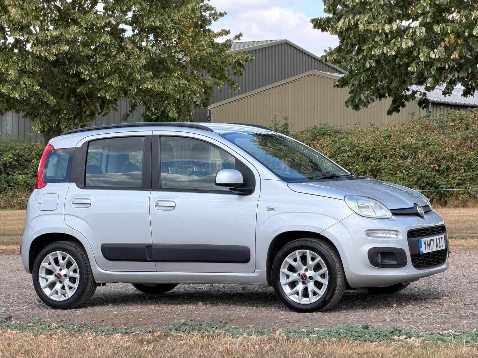 2017 Fiat Panda image 2