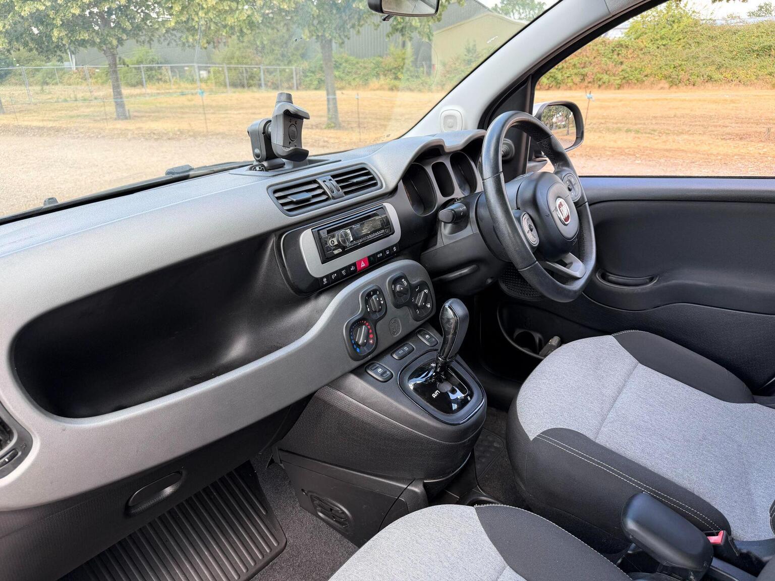 2017 Fiat Panda image 24