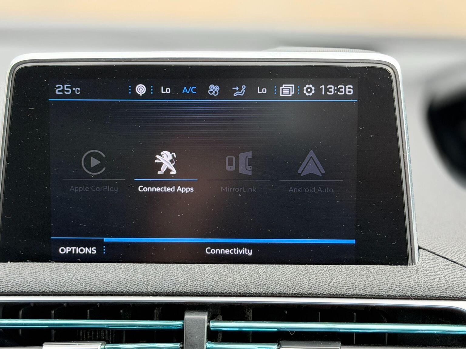 2018 Peugeot 3008 image 45