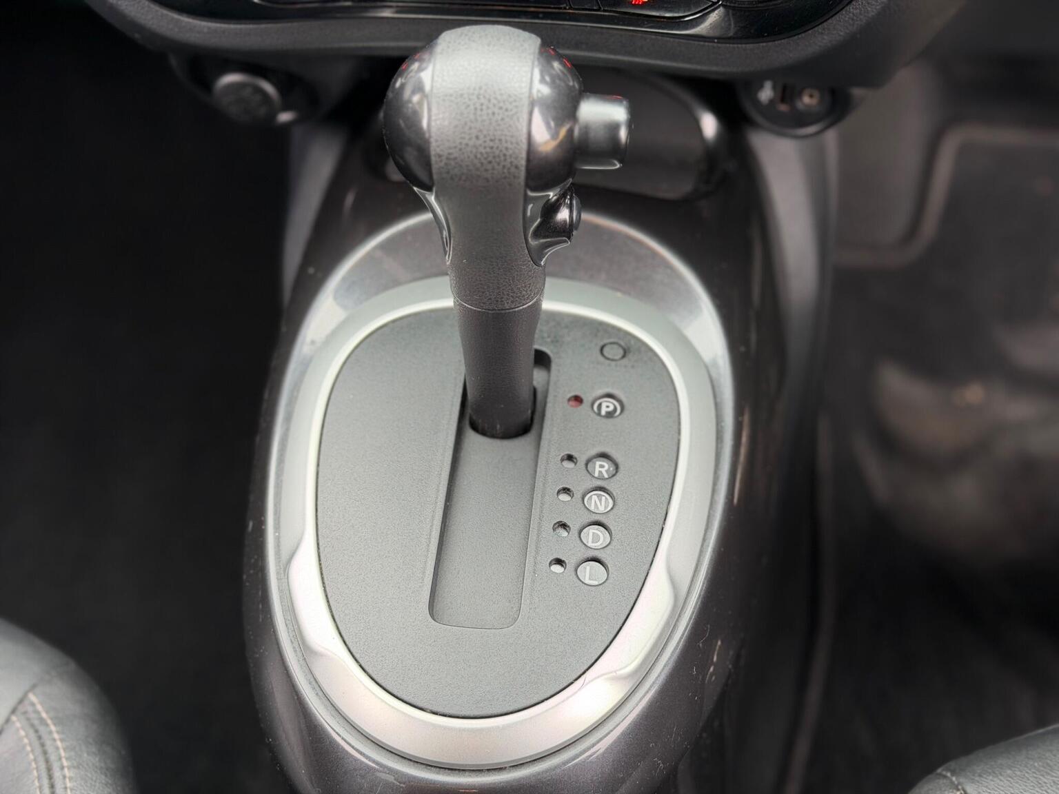 2015 Nissan Juke image 38