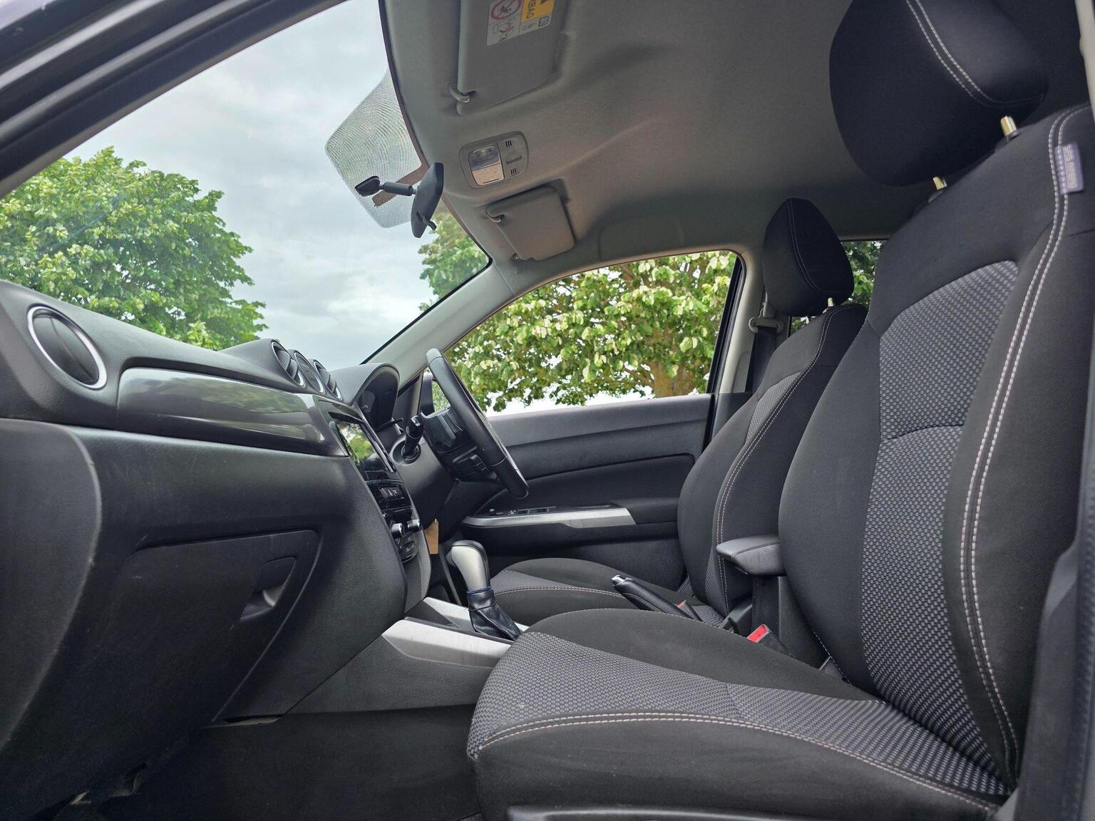 2019 Suzuki Vitara image 24